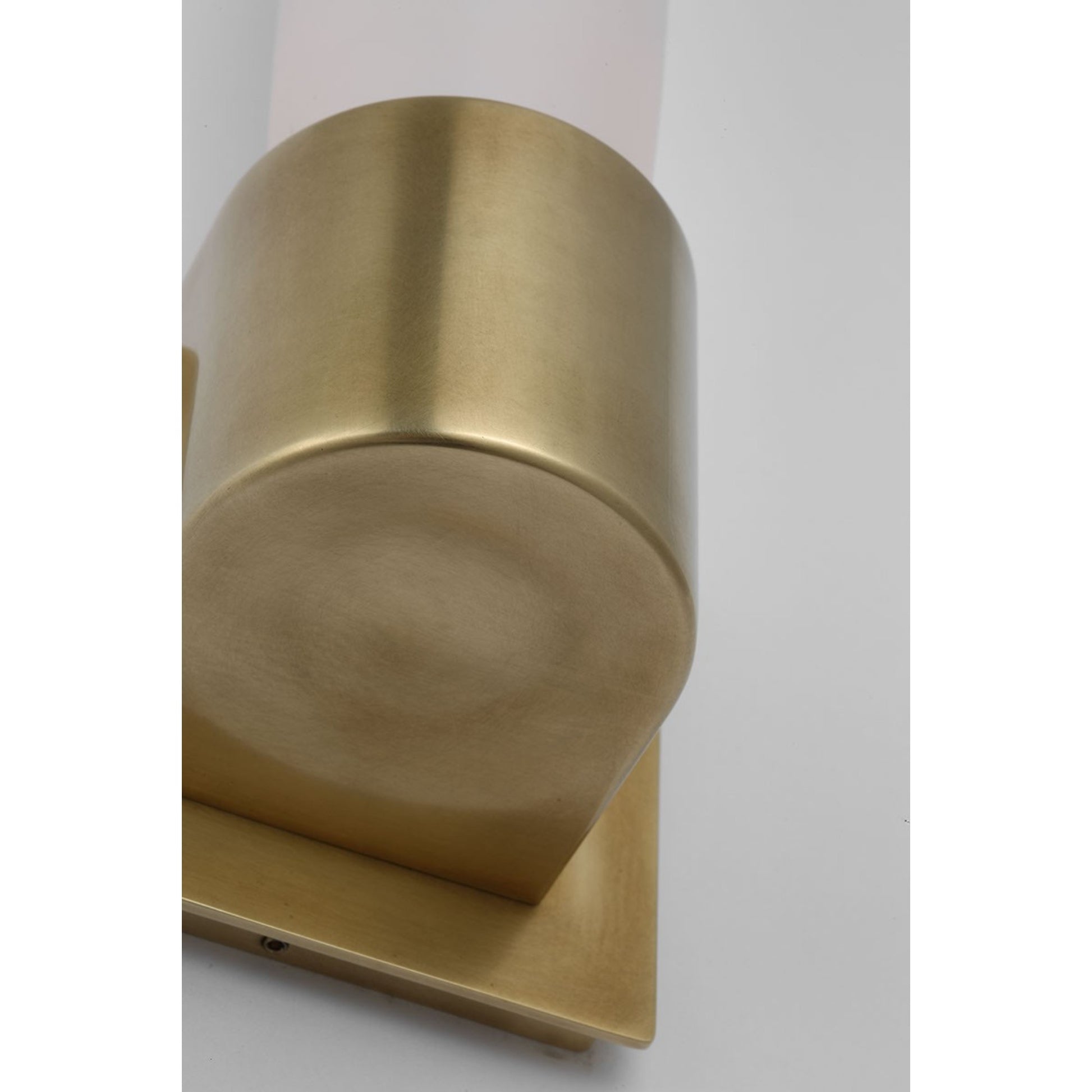 Volver 17" LED Medium Single Sconce, 120-277V, Hand Rubbed Antique Brass Finish - Bees Lighting