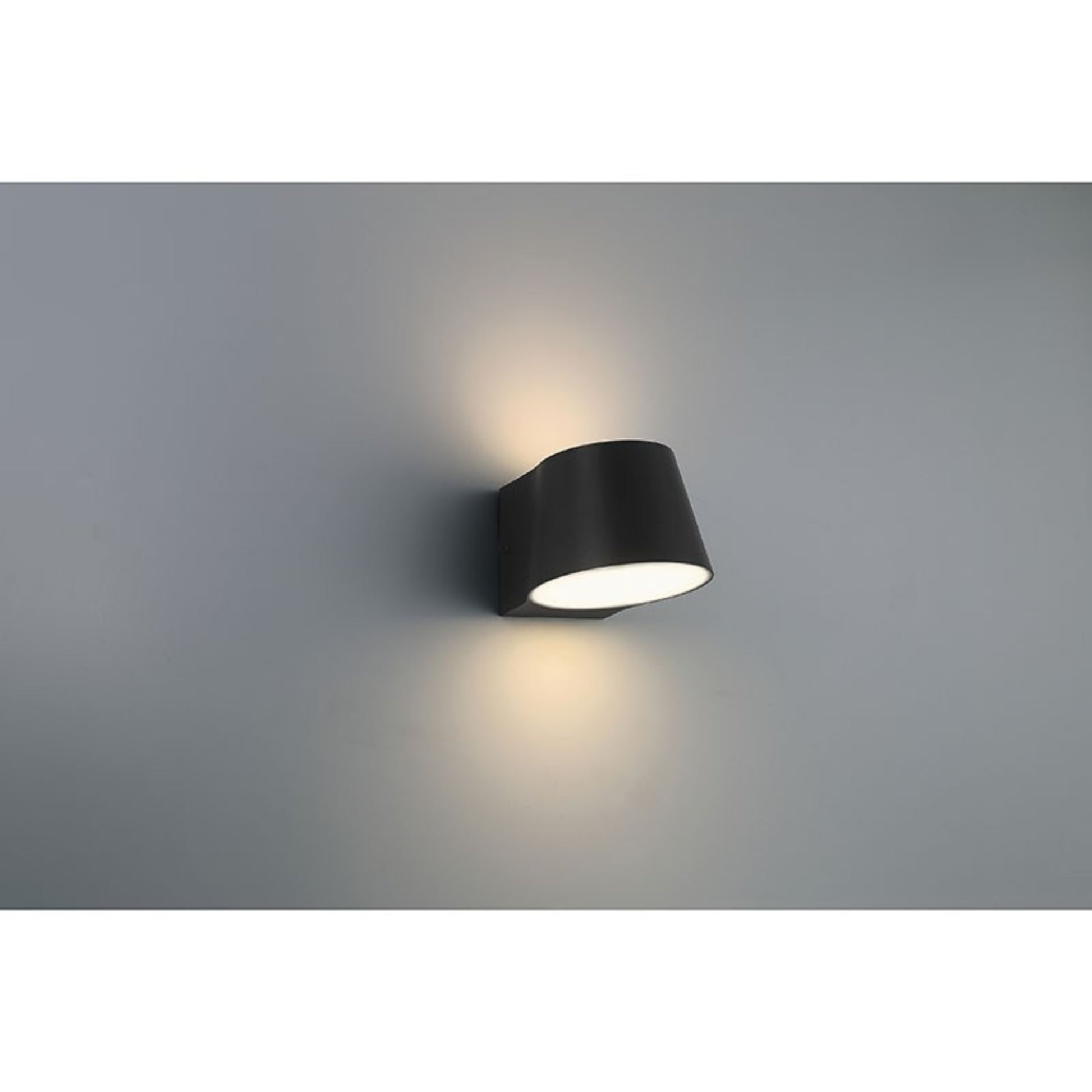 Ry 7" LED Outdoor Wall Sconce, Black Finish - Bees Lighting