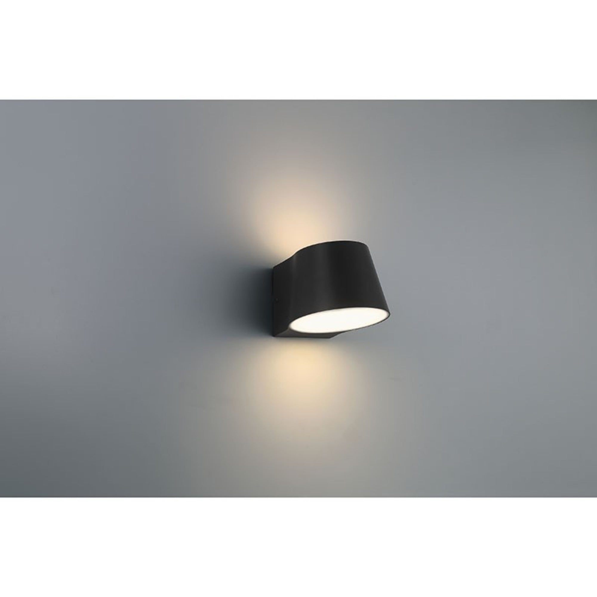 Ry 7" LED Outdoor Wall Sconce, Black Finish - Bees Lighting