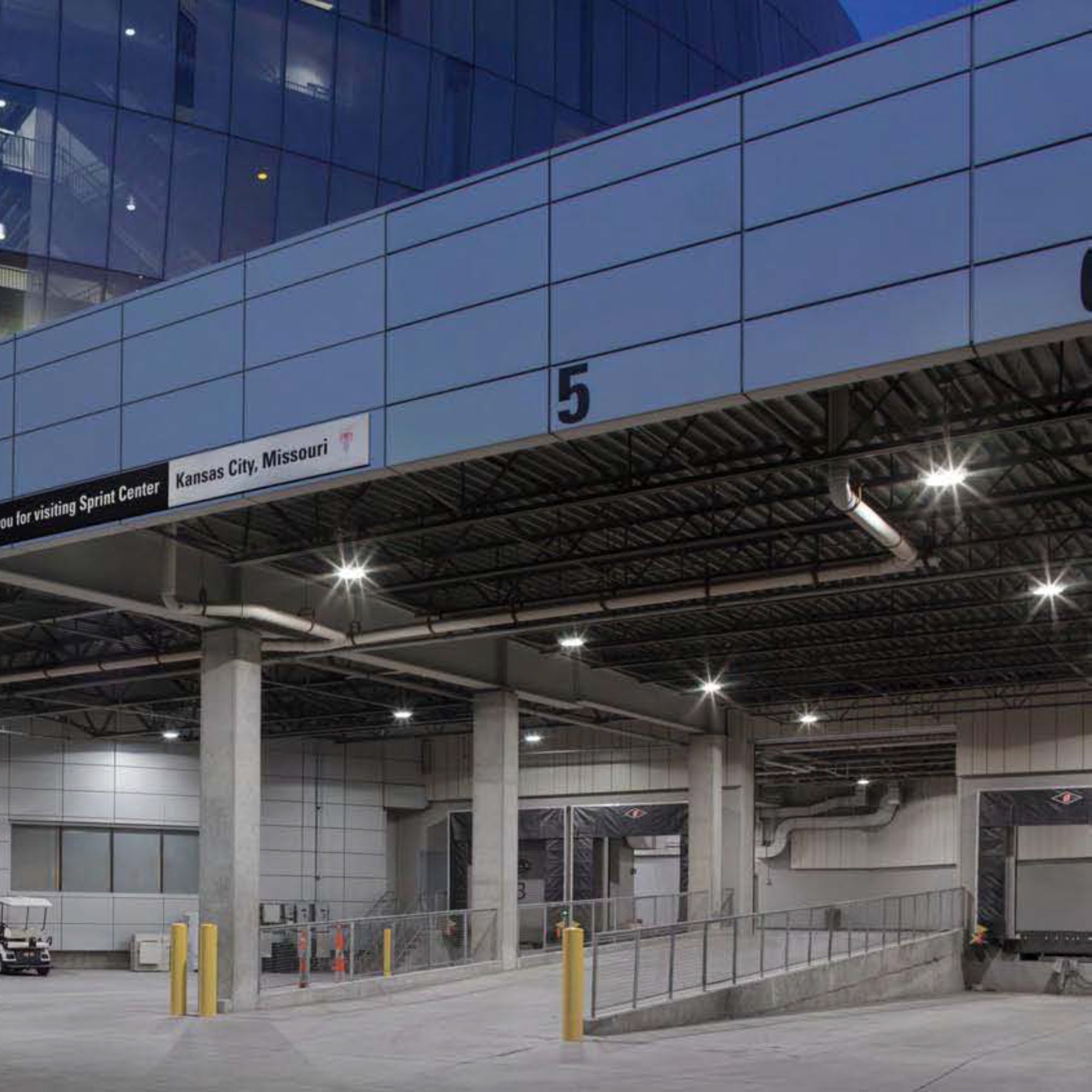 Sylvania - UFO High Bay Fixture, 240W, 36000 Lumens, 35K/40K/50K, 120-277V, White | Bees Lighting