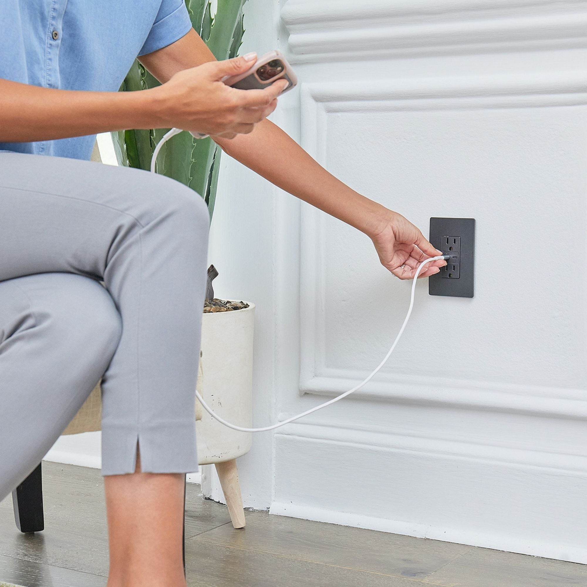 Legrand R26USBPDGCC6 Radiant 15A Tamper-Resistant USB Type-C Duplex Outlet, Graphite
