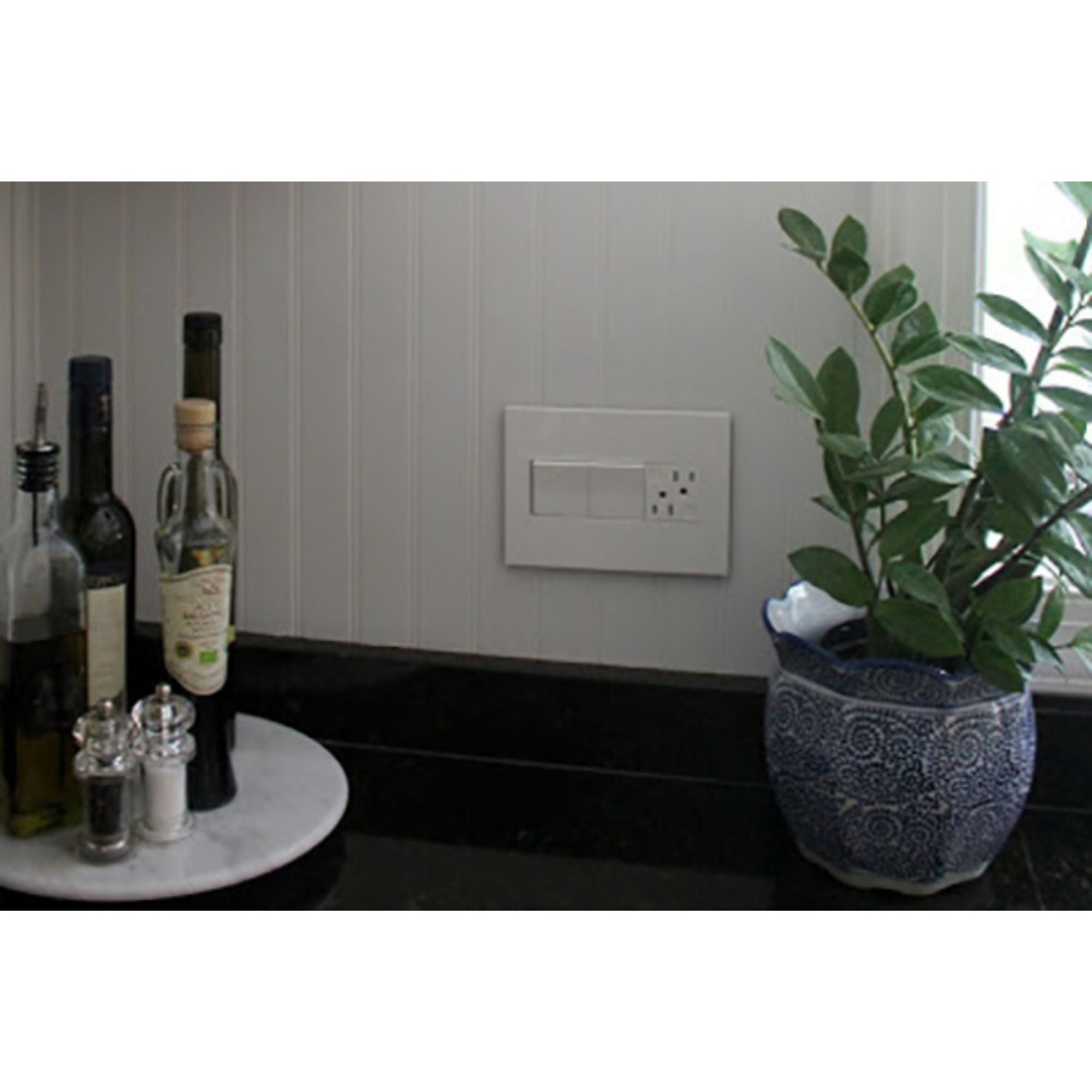 adorne 3-Gang Screwless Wall Plate, Glossy White on White - Bees Lighting