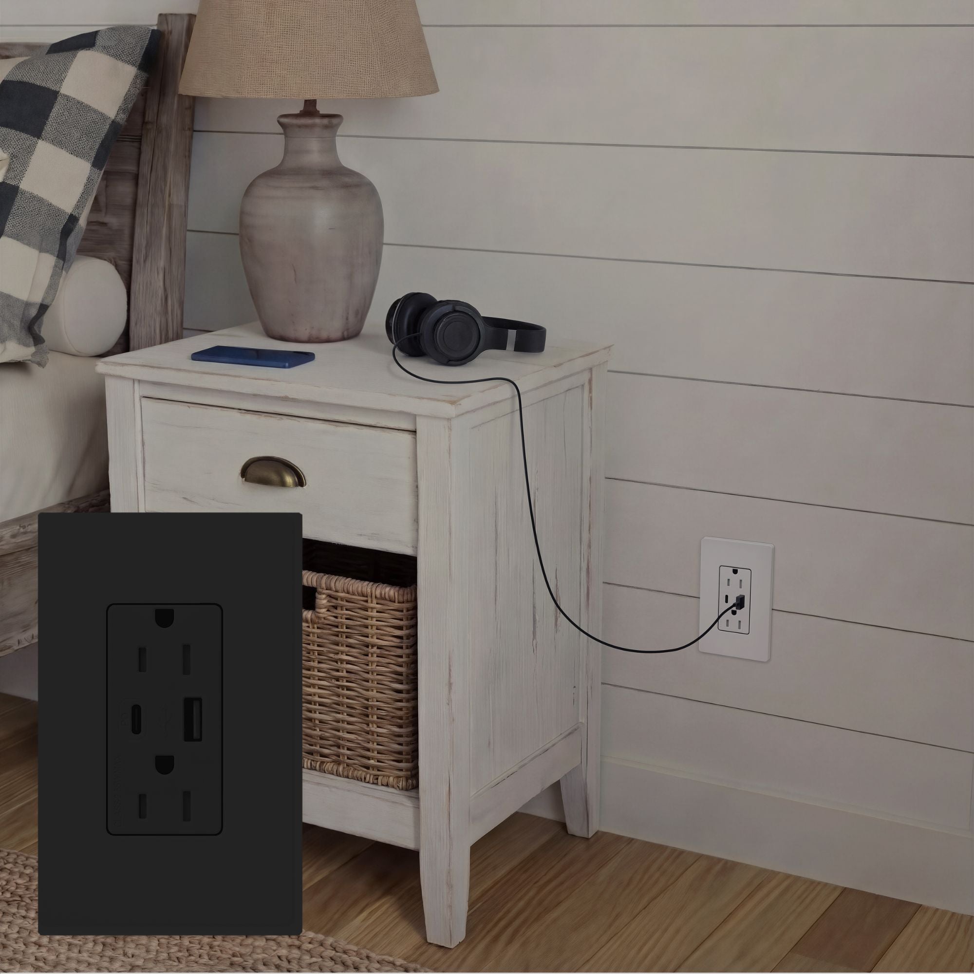 Lutron Claro CAR-15-ACTR-BL 15A Tamper-Resistant USB Type A & C Duplex Receptacle - Black