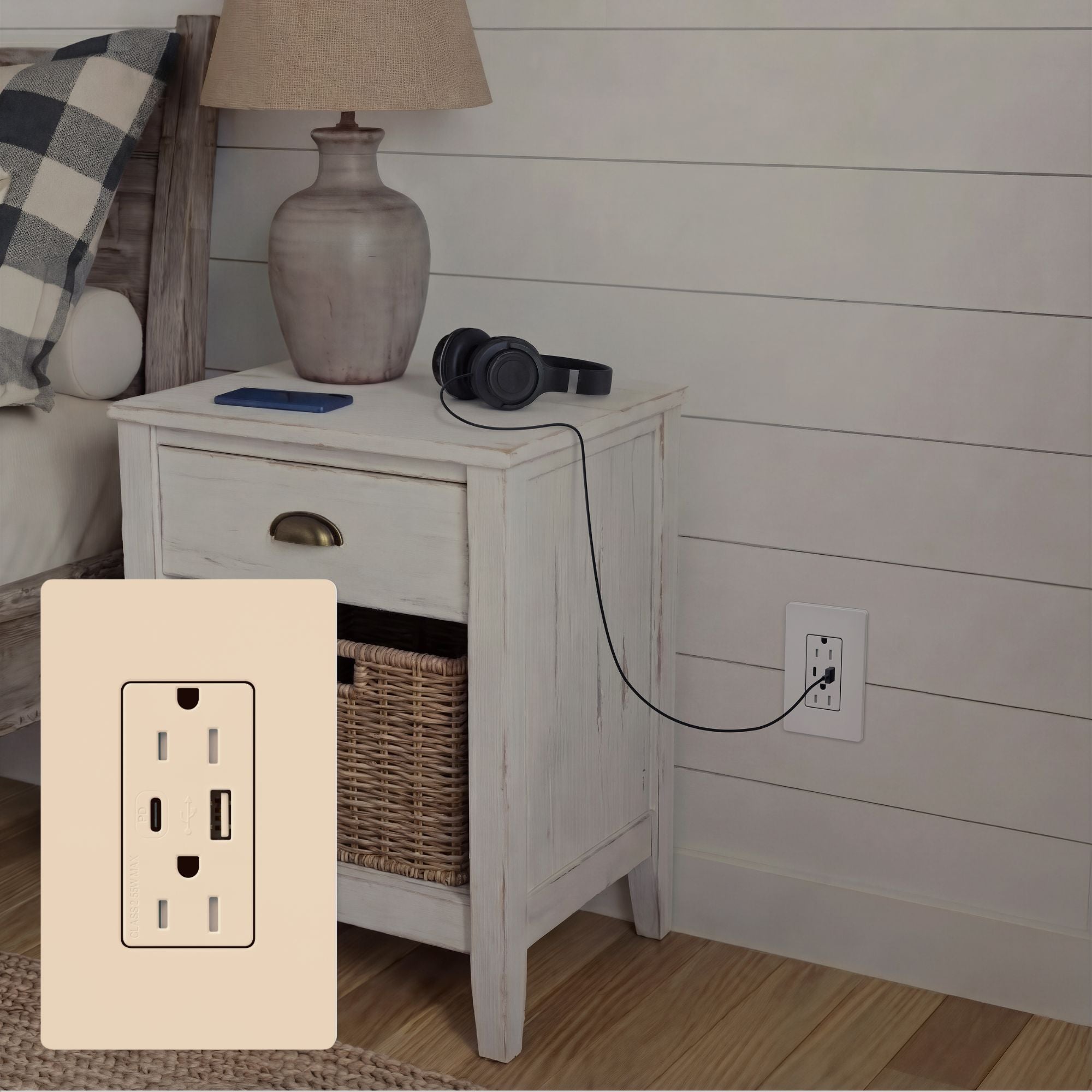 Lutron Claro CAR-15-ACTR-WH 15A Tamper-Resistant USB Type A & C Duplex Receptacle - White