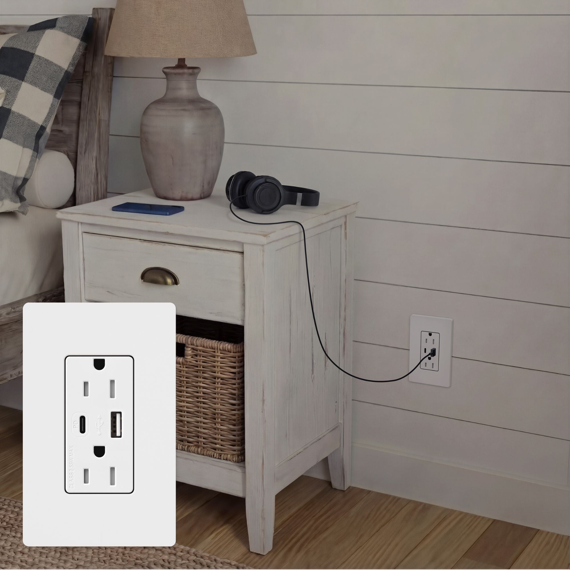 Lutron Claro CAR-15-ACTR-WH 15A Tamper-Resistant USB Type A & C Duplex Receptacle - White