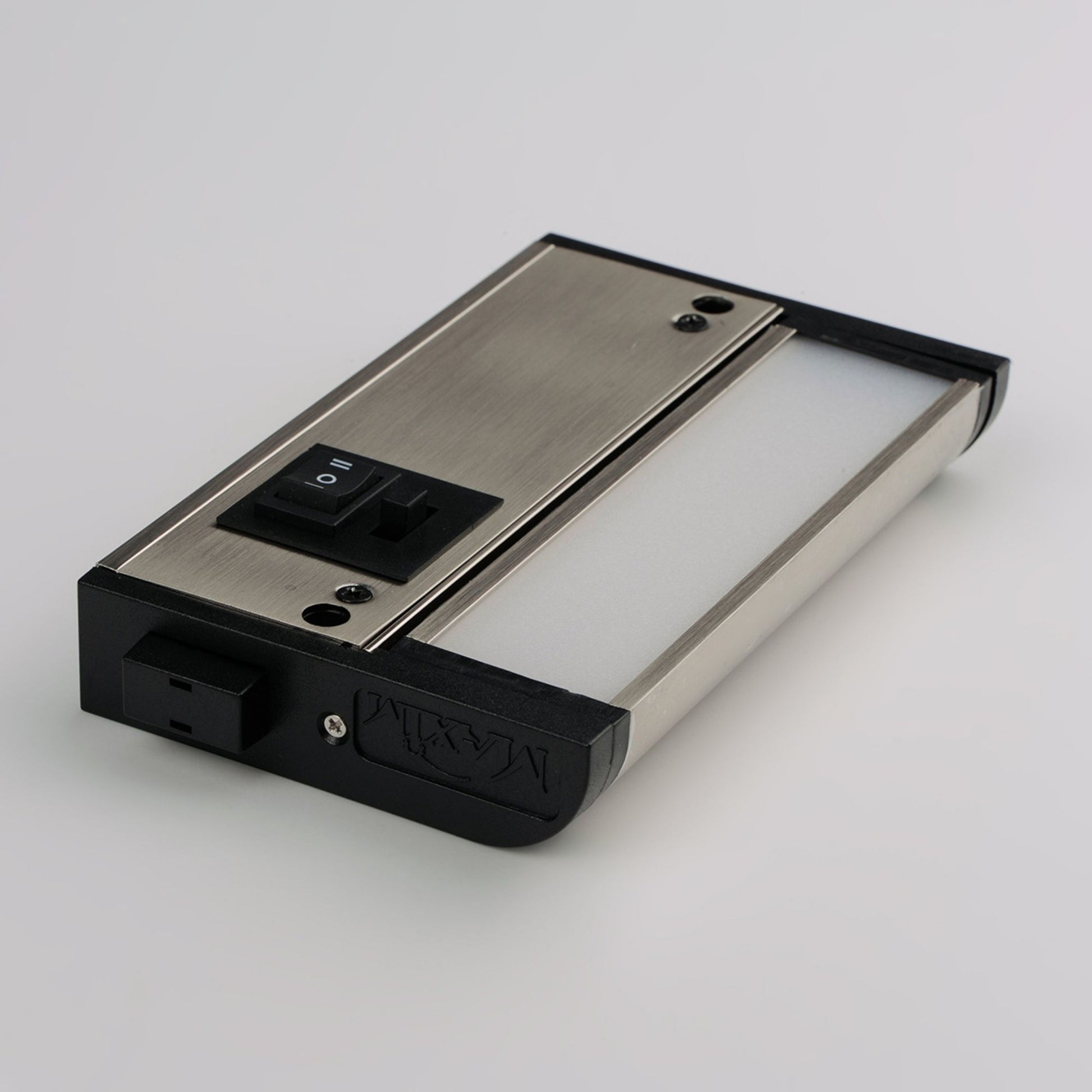 CounterMax 5K 6 Inch LED Under Cabinet Light, 2700K to 5000K, 360 Lumens, 120V, Nickel - Bees Lighting