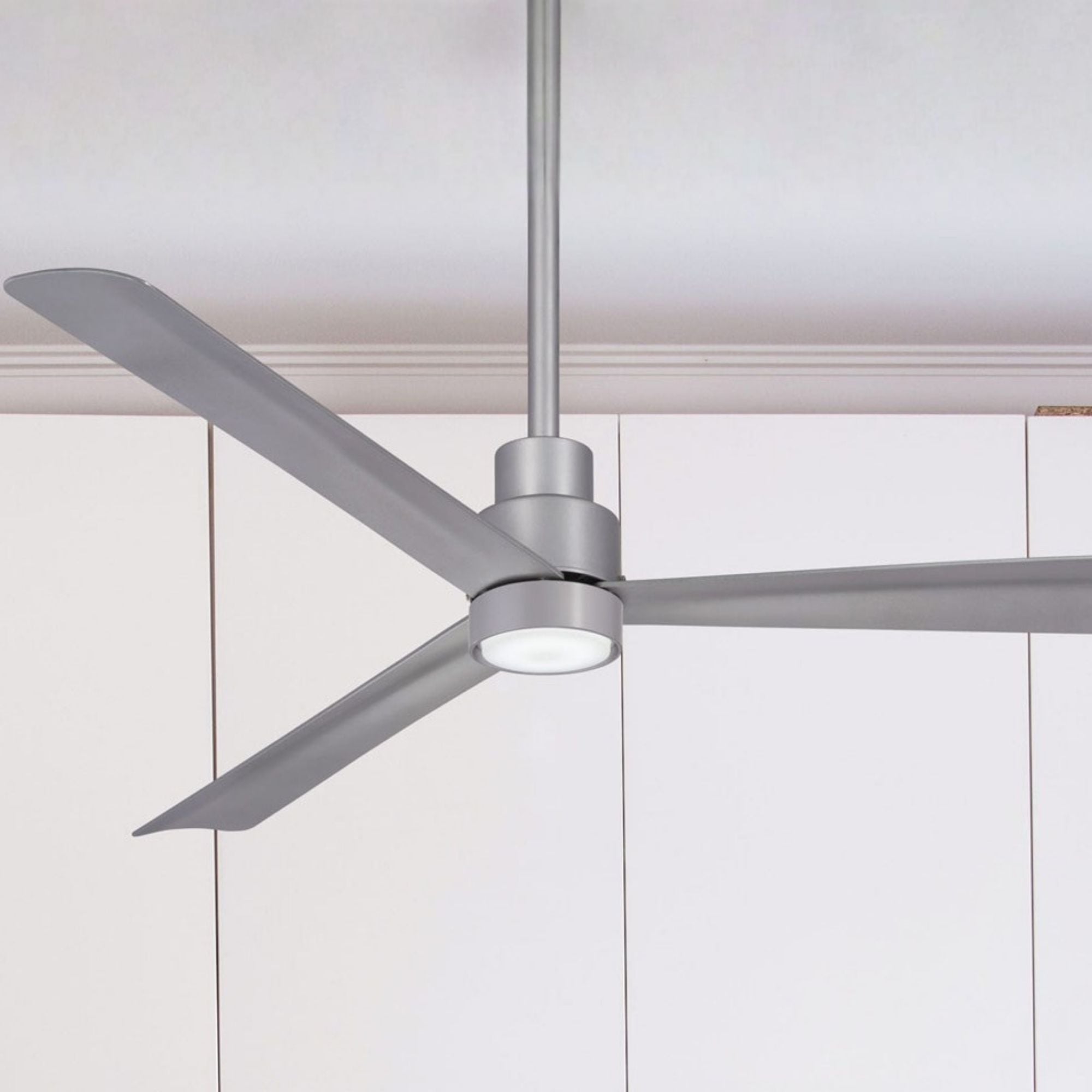 Simple 52" Silver Wet Rated Ceiling Fan with Remote