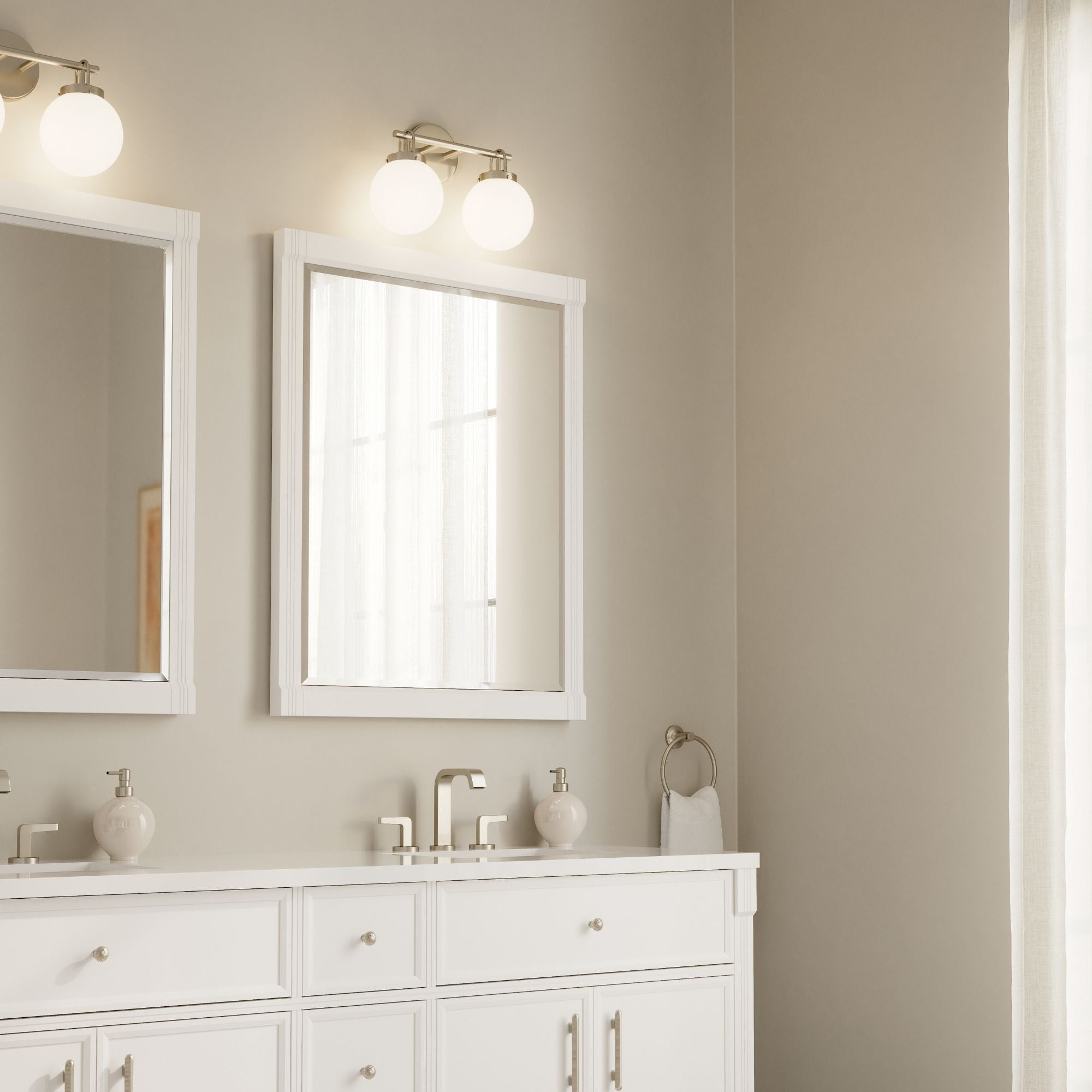 Minka-Lavery Ortesa Vanity Light