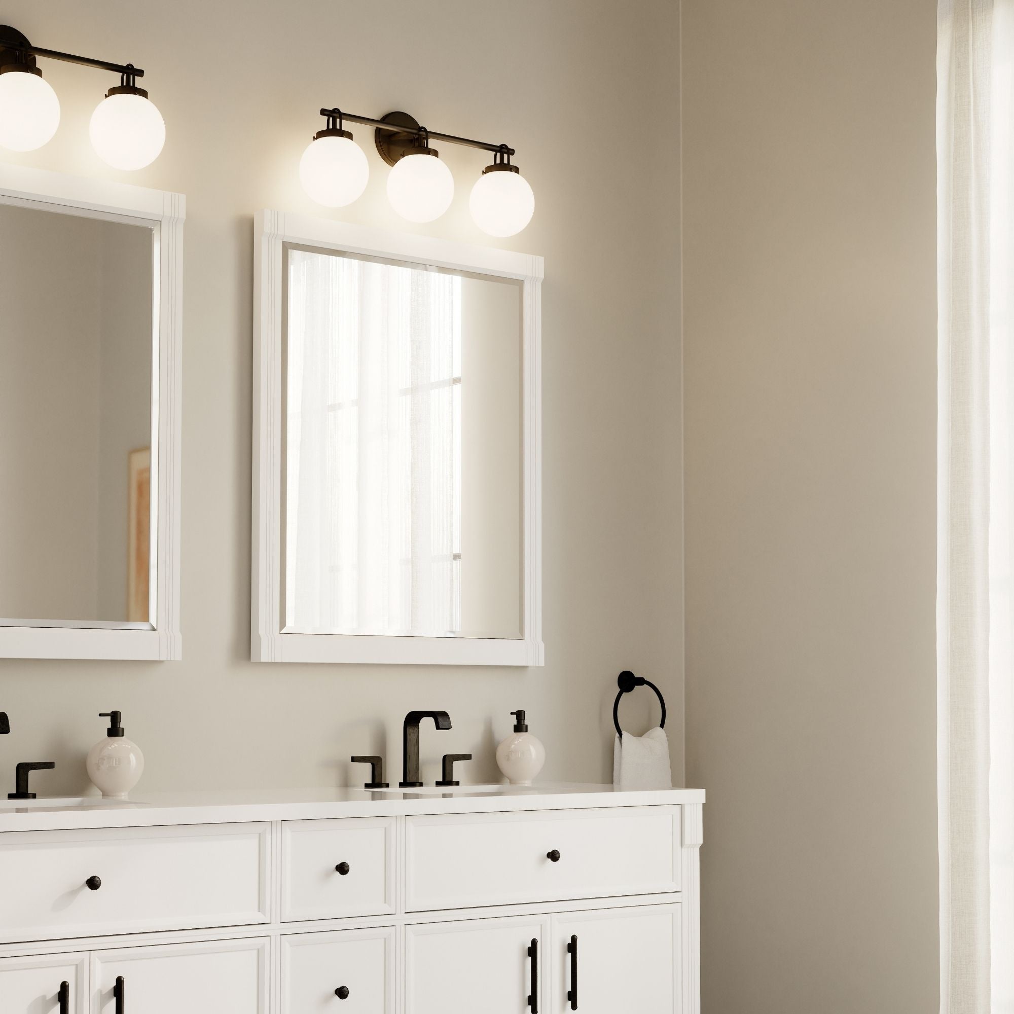 Minka-Lavery Ortesa Vanity Light