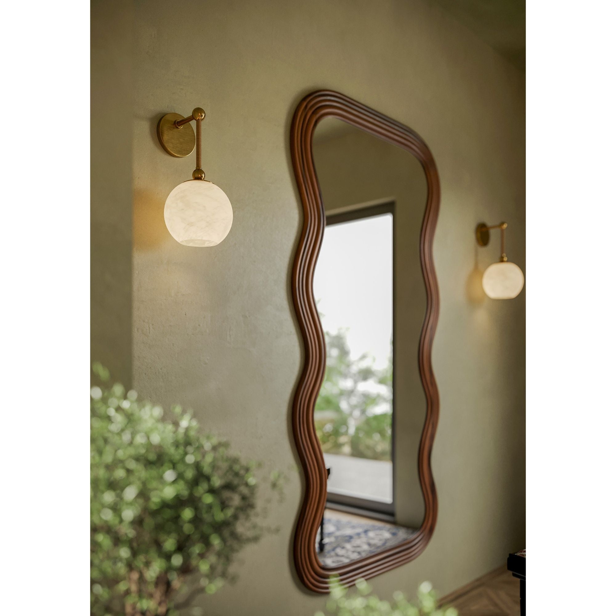 Abbie 15" Wall Sconce, Aged Brass Finish