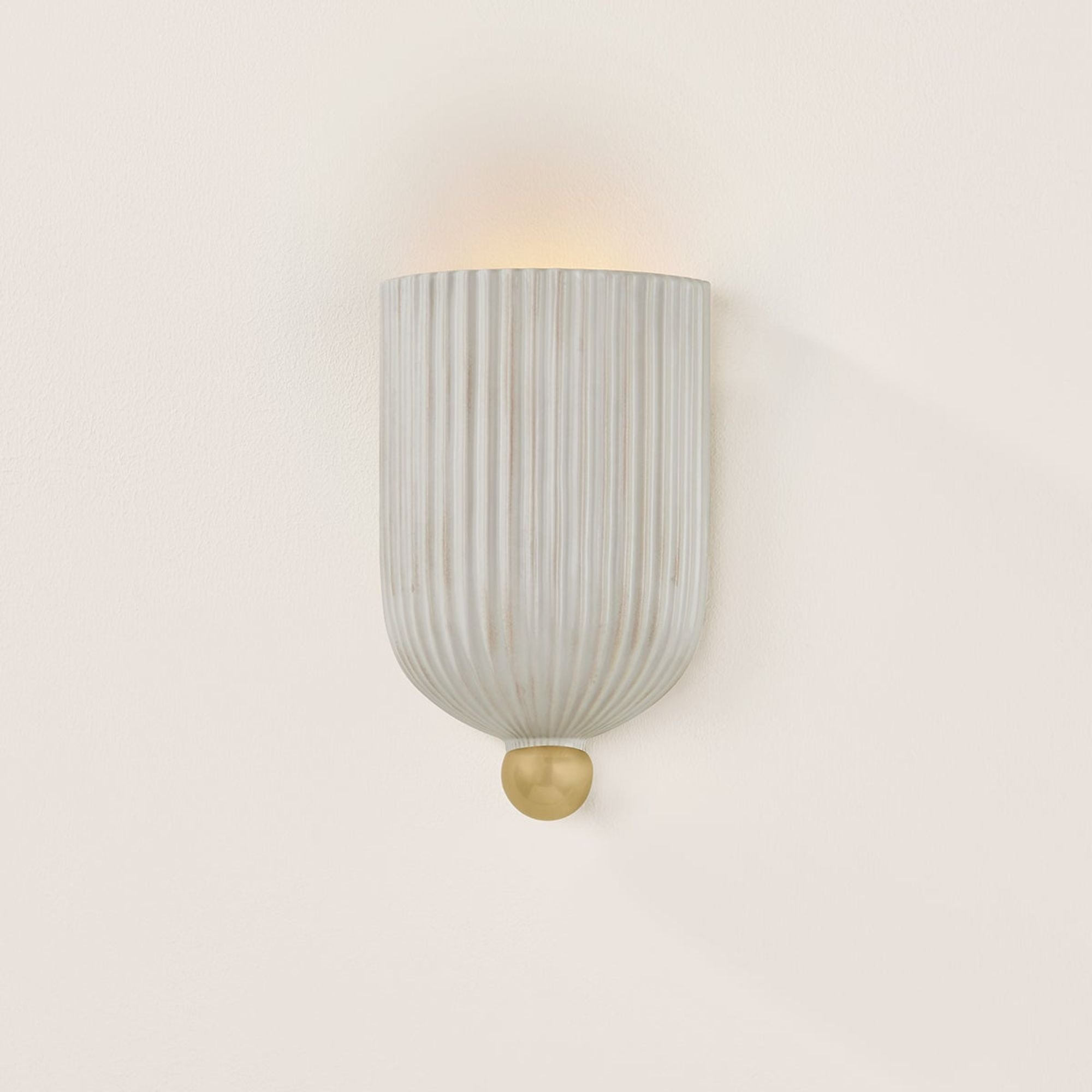 Amira 10" Wall Sconce, Aged Brass/Ceramic Fluted Cream Finish