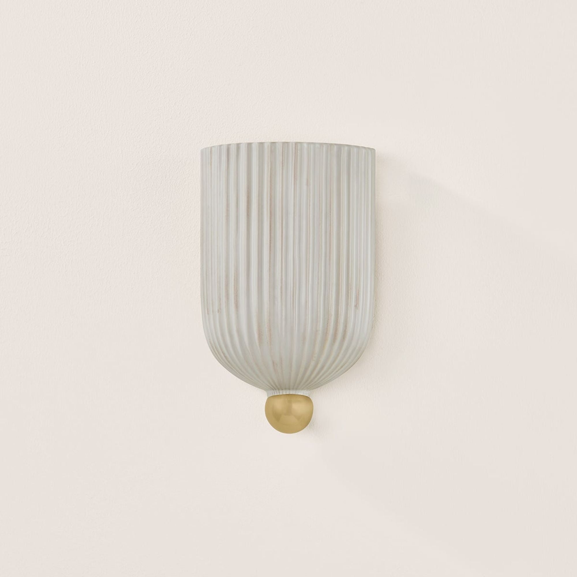 Amira 10" Wall Sconce, Aged Brass/Ceramic Fluted Cream Finish
