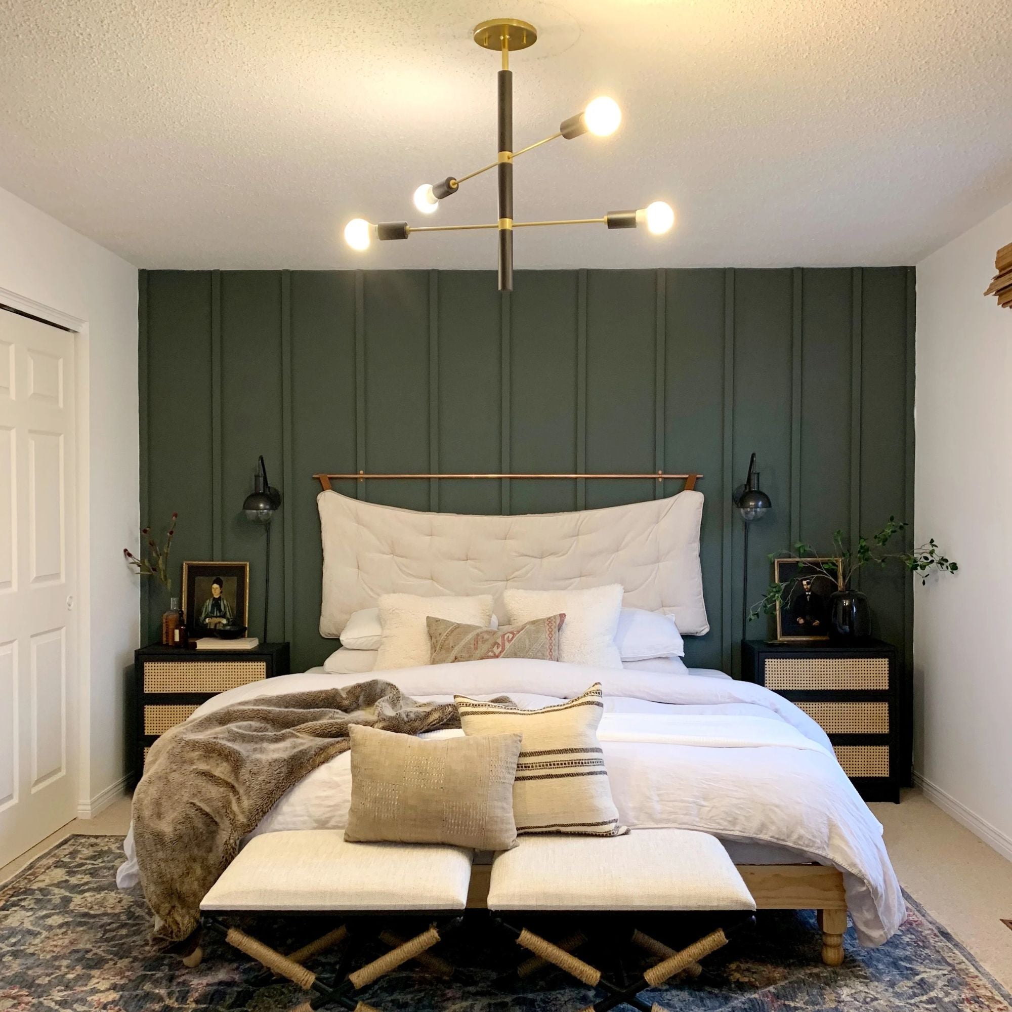 Astrid 24" 4-Light Chandelier, Aged Brass/Black Finish