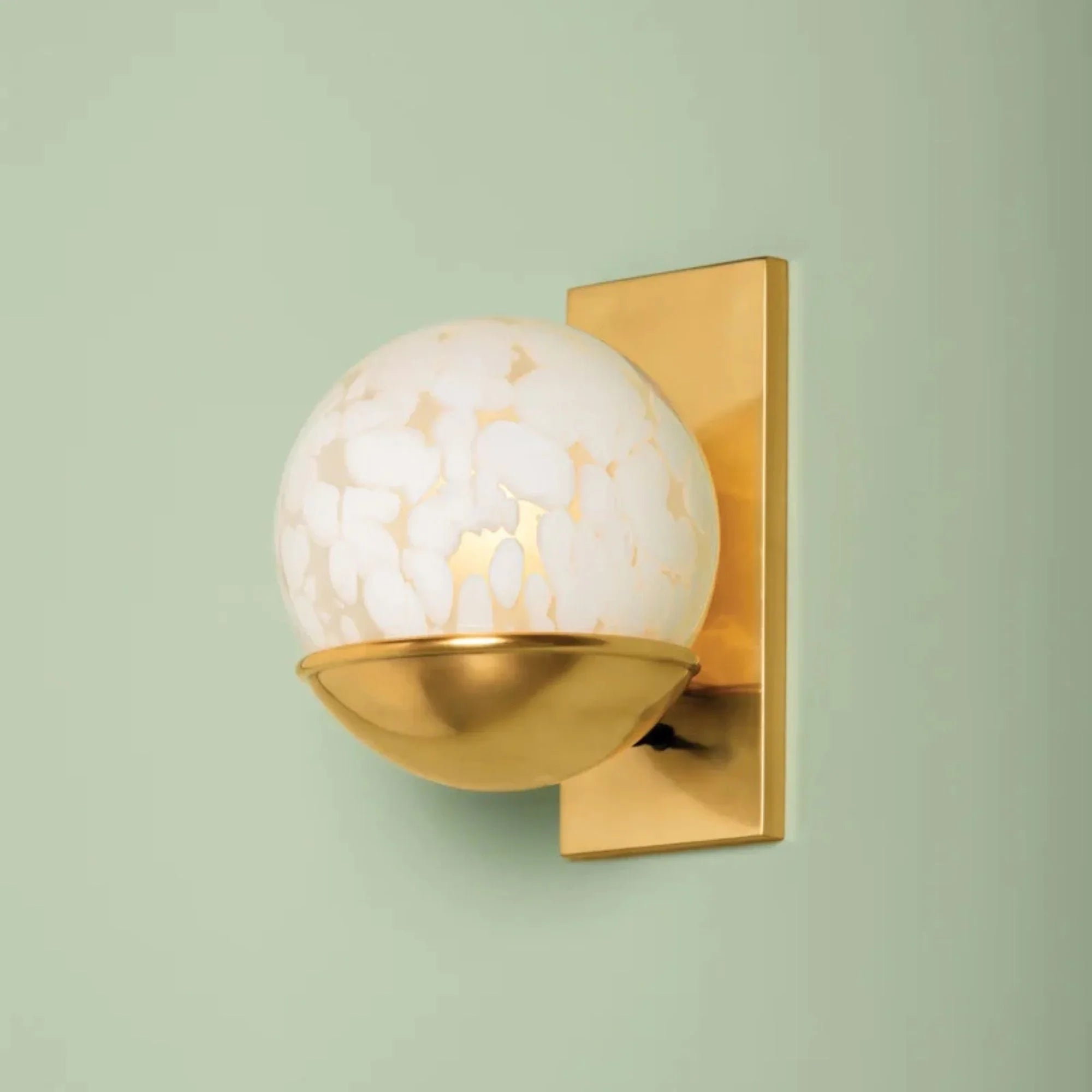 Cleo 10" Wall Sconce, Aged Brass Finish