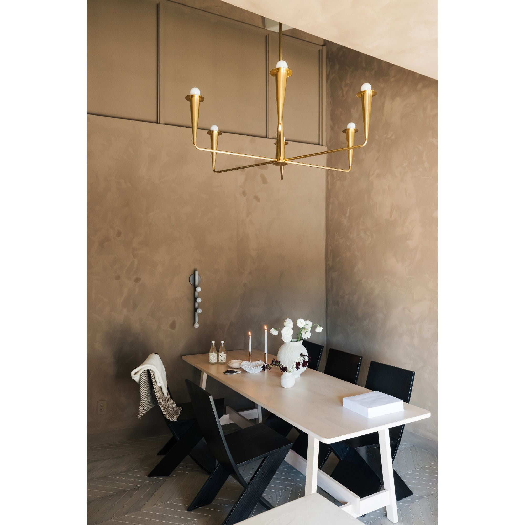 Danna 40" 6-Light Chandelier, Aged Brass Finish