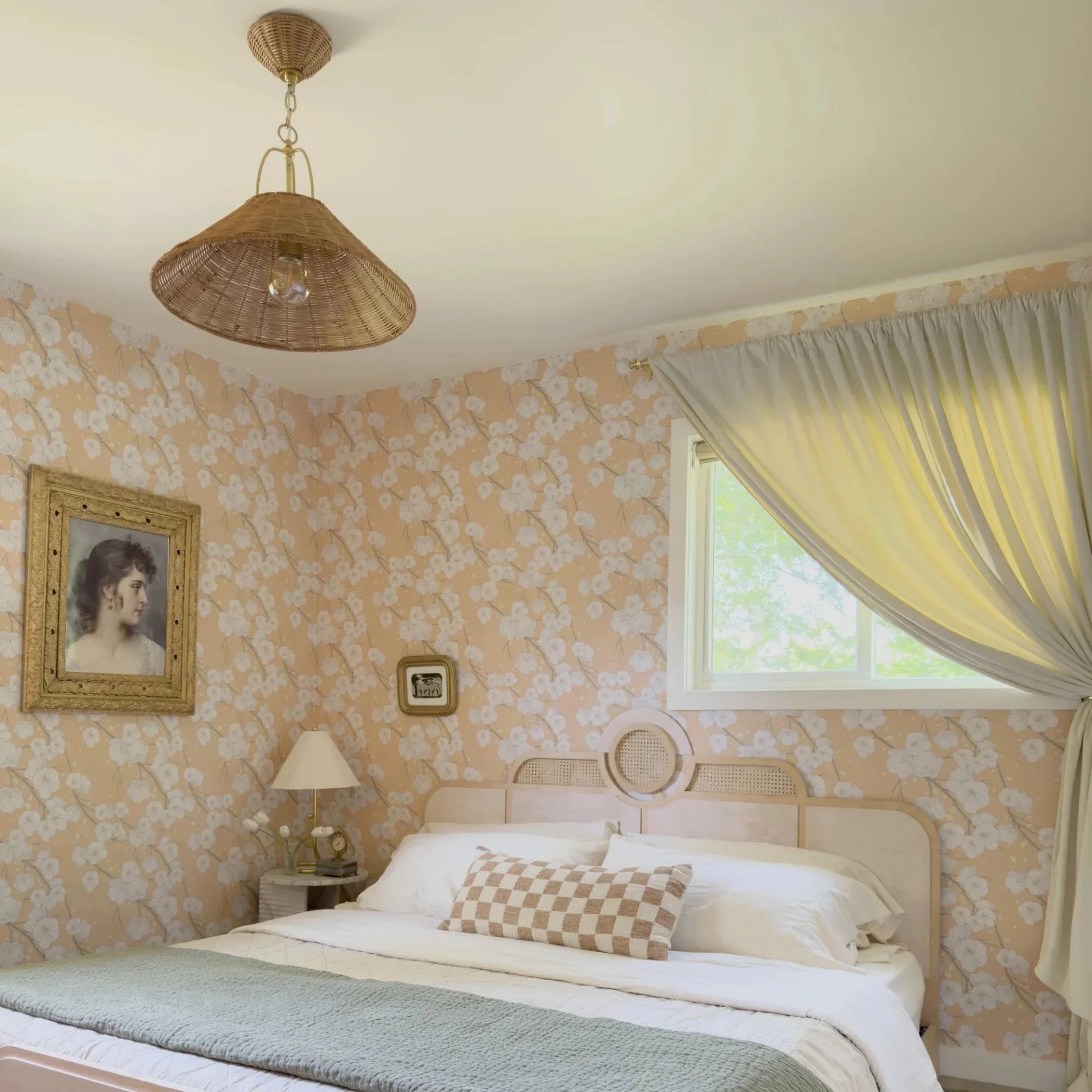 Davida 30" Pendant, Aged Brass Finish