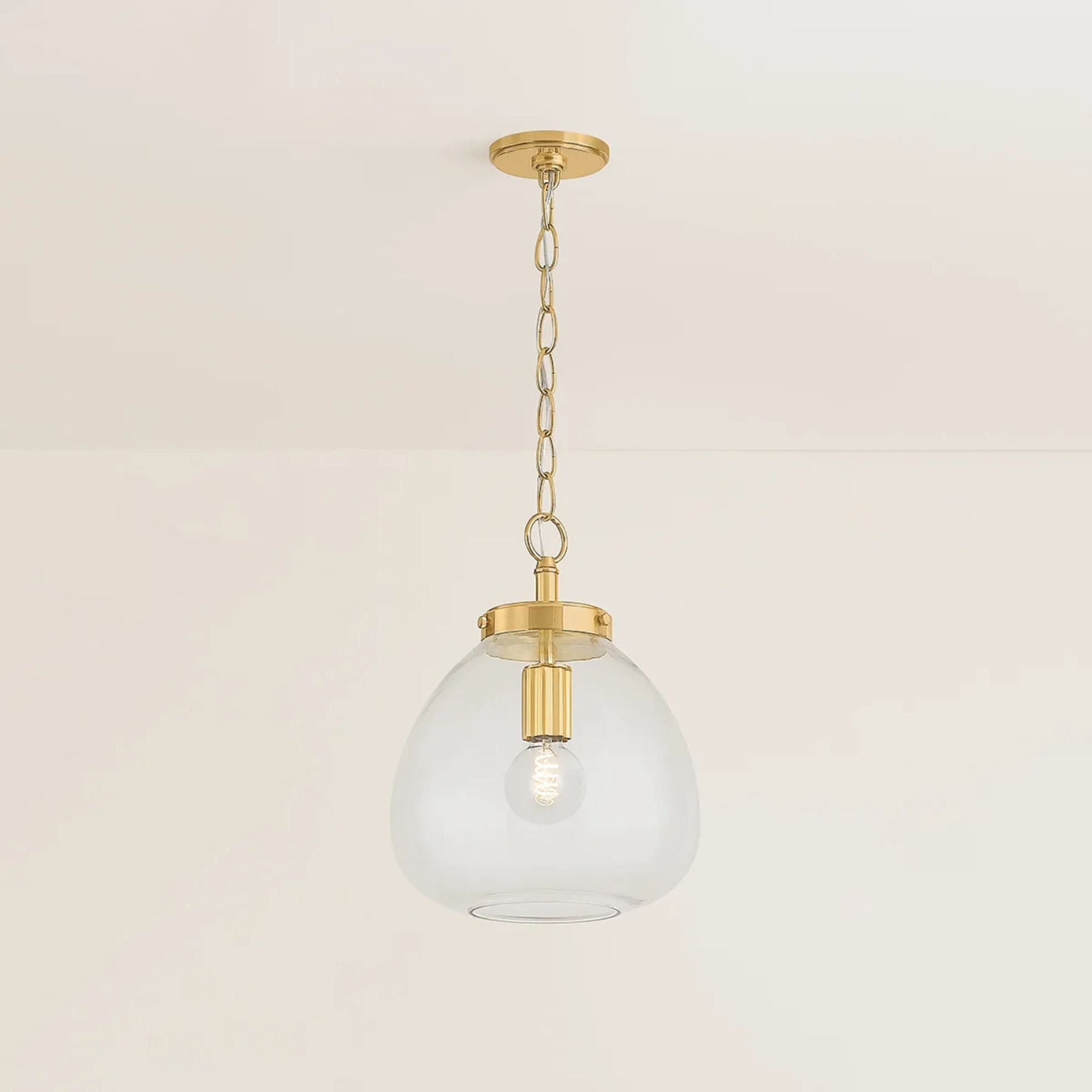 Della 16" Pendant, Aged Brass Finish
