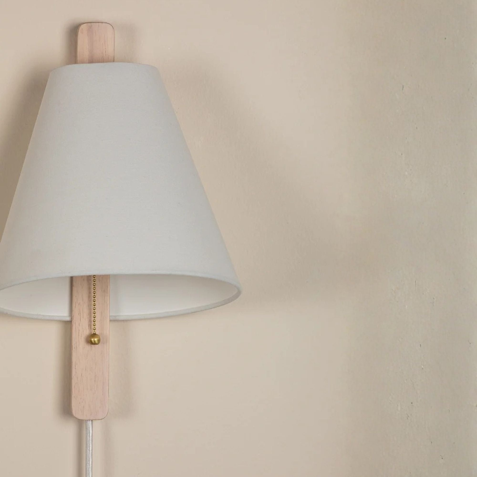 Ellen 16" Plug-in Sconce, Aged Brass/Wood Whitewash Ash Finish