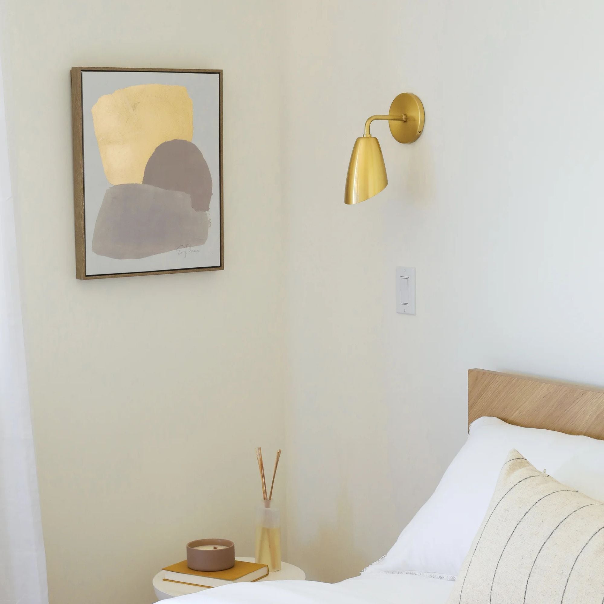 Kai 10" Wall Sconce, Aged Brass Finish