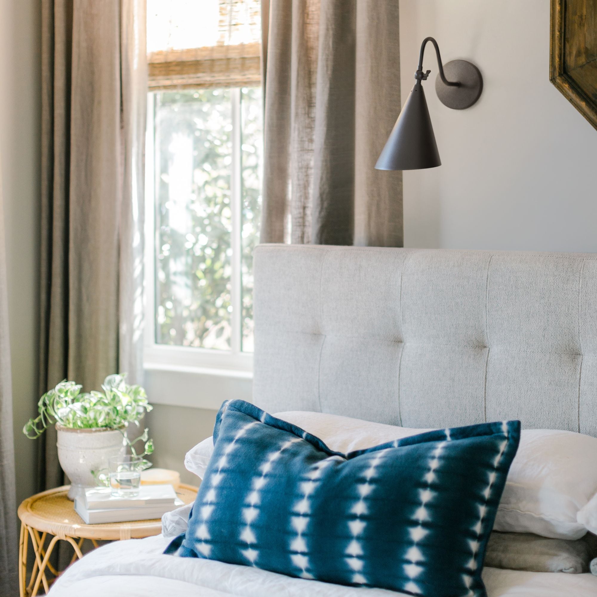 Lupe 12" Wall Sconce, Old Bronze Finish