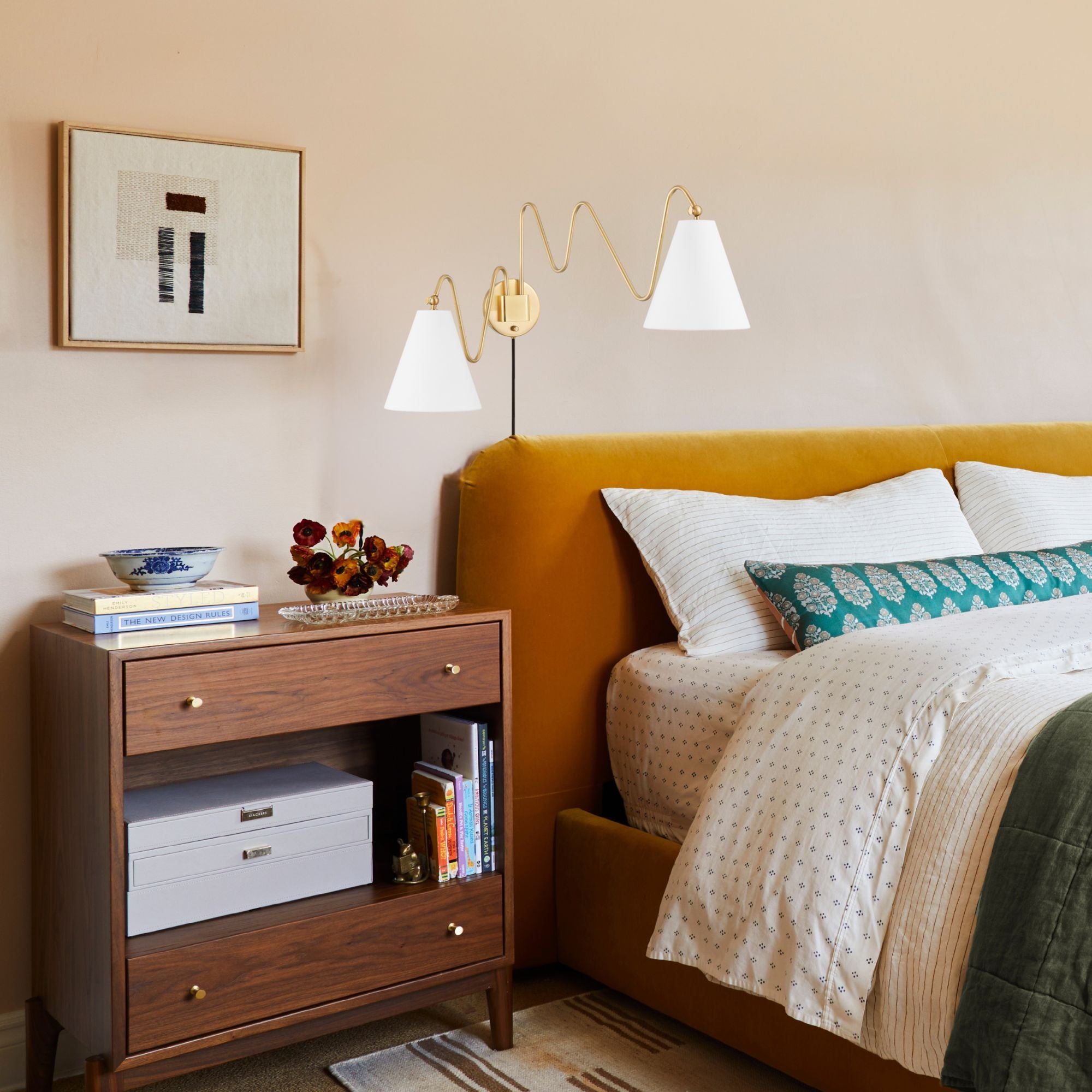 Onda 21" 2-Light Plug-in Sconce, Aged Brass Finish