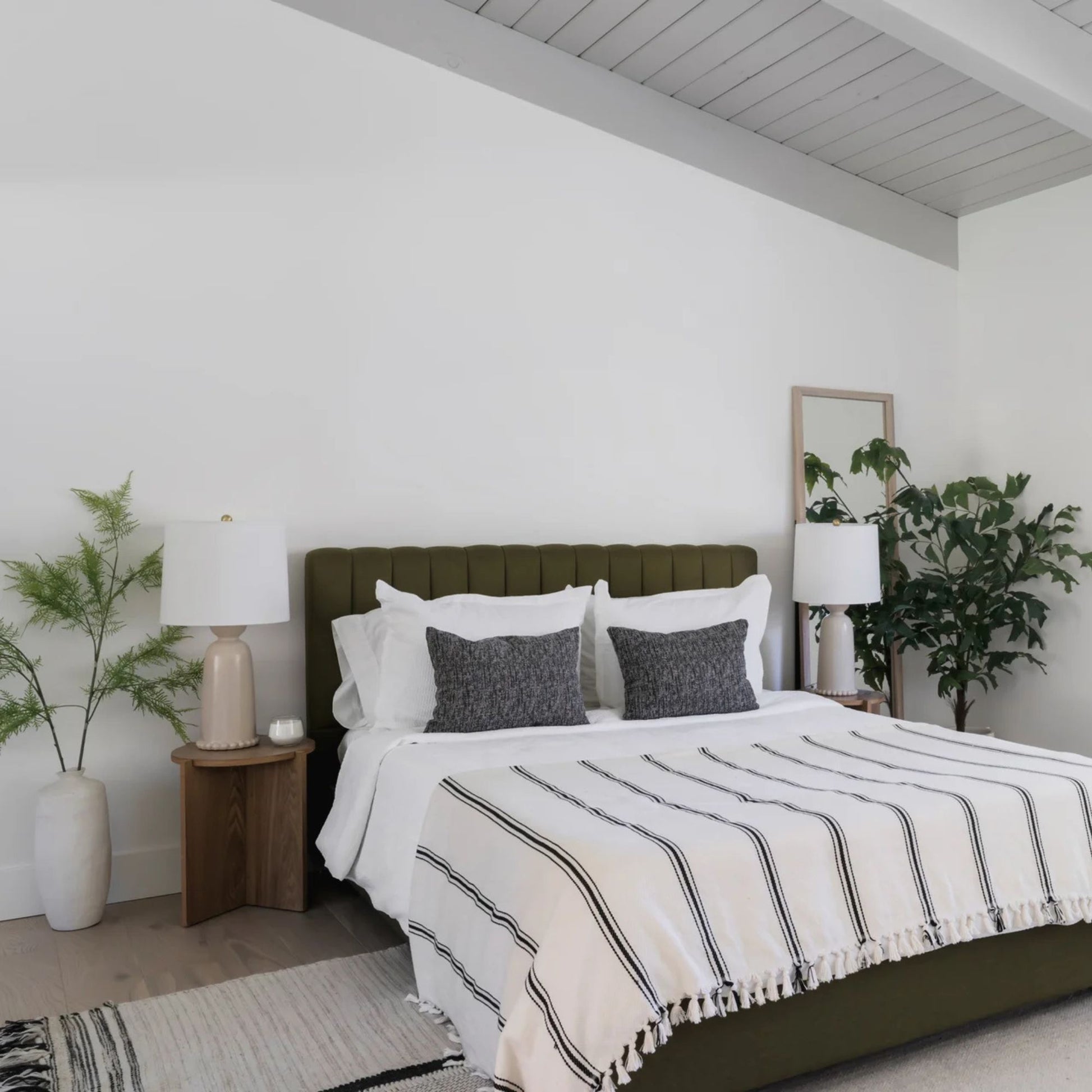 Mitzi - Rhea Table Lamp Ceramic Antique Ivory with Aged Brass Accents | Bees Lighting