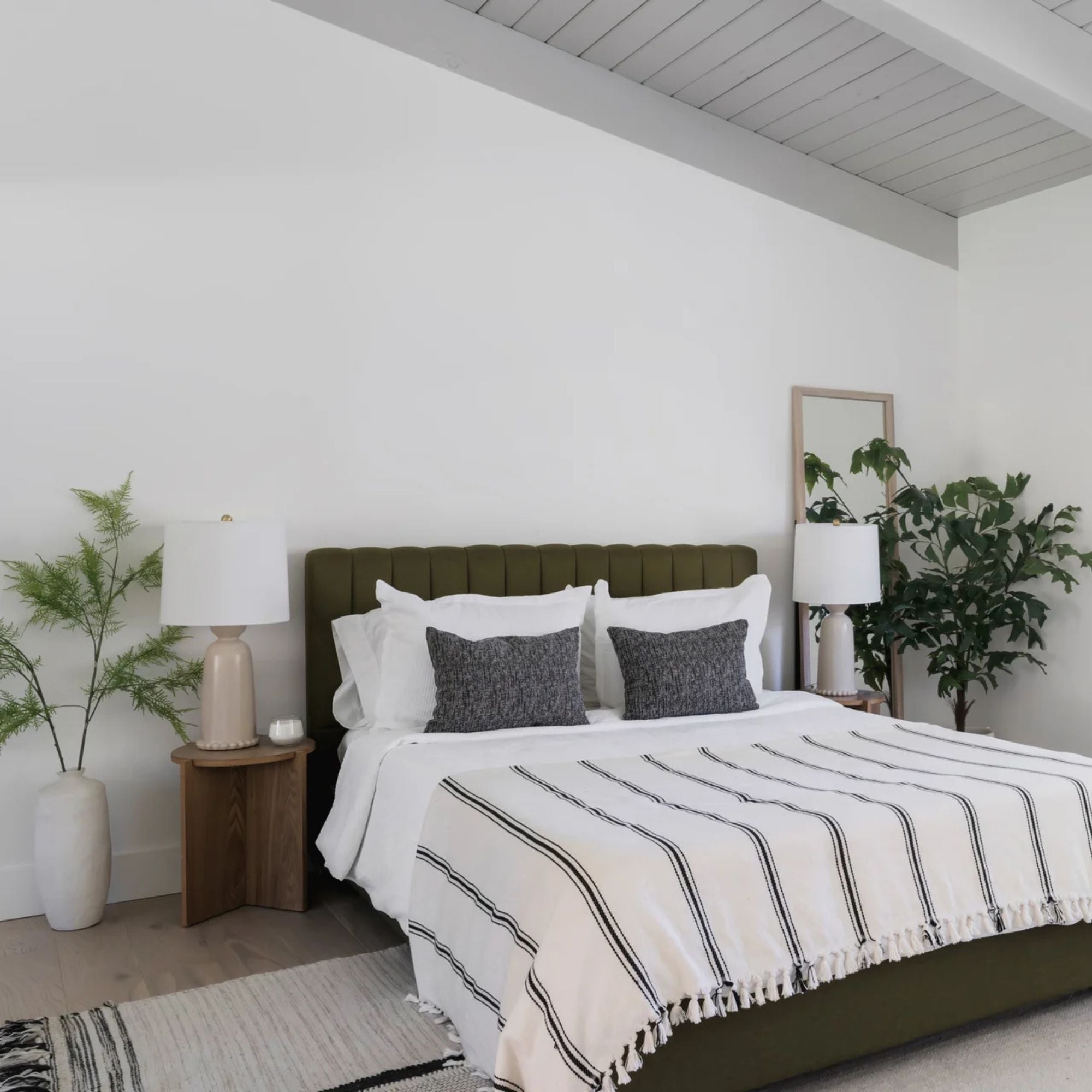 Mitzi - Rhea Table Lamp Ceramic Antique Ivory with Aged Brass Accents | Bees Lighting