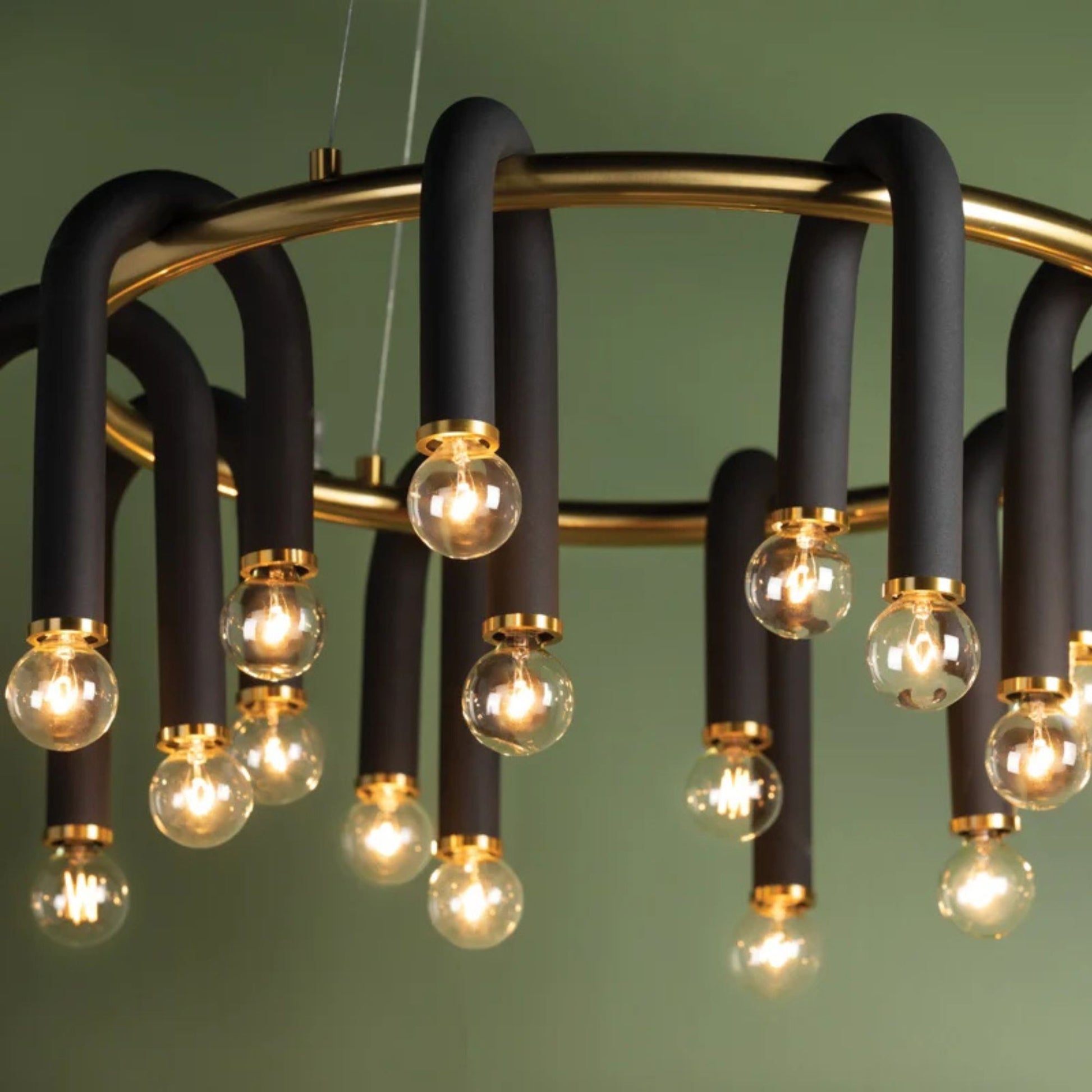 Mitzi - Whit 29" 20-Light Chandelier, Aged Brass/Black Finish | Bees Lighting