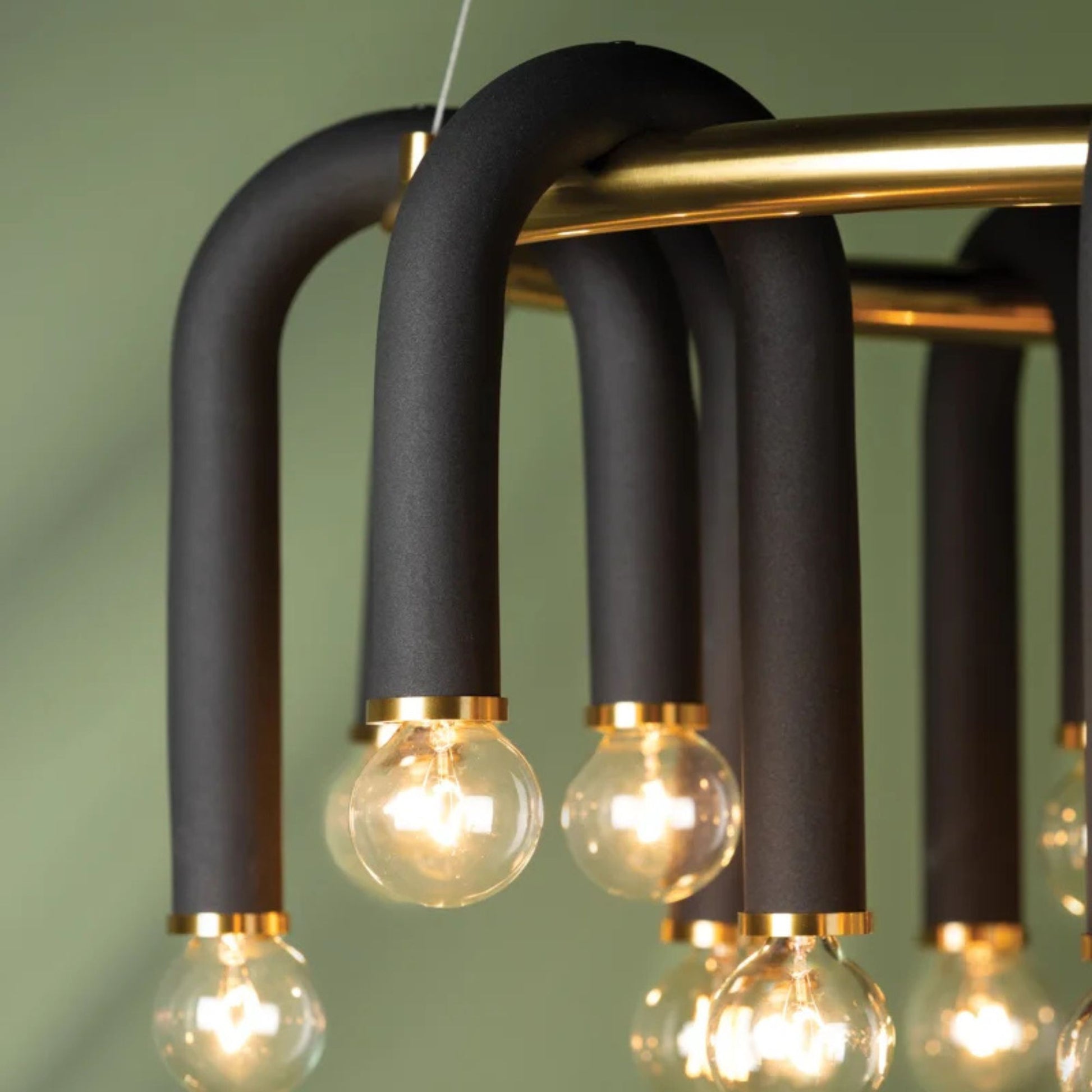 Mitzi - Whit 29" 20-Light Chandelier, Aged Brass/Black Finish | Bees Lighting