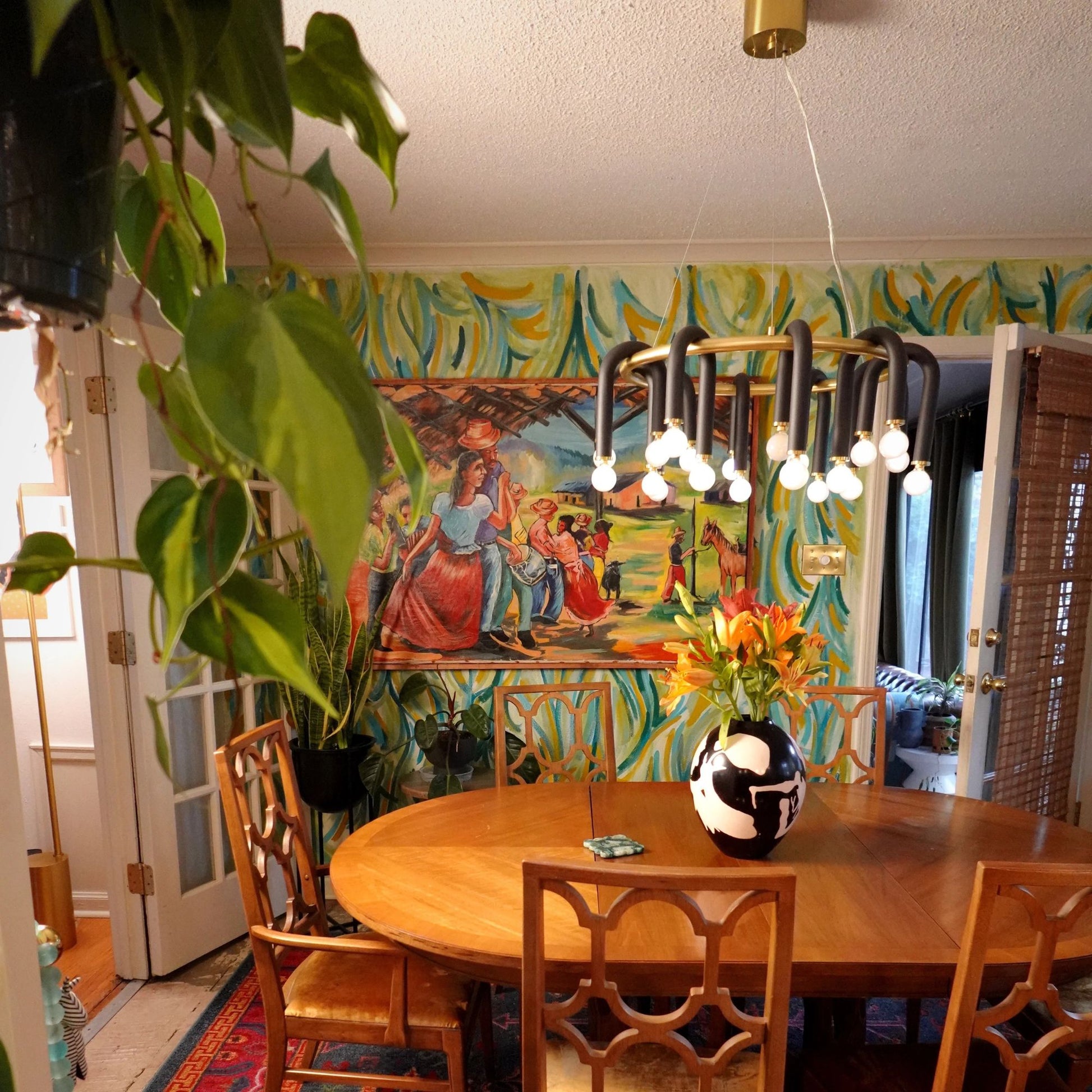 Mitzi - Whit 29" 20-Light Chandelier, Aged Brass/Black Finish | Bees Lighting