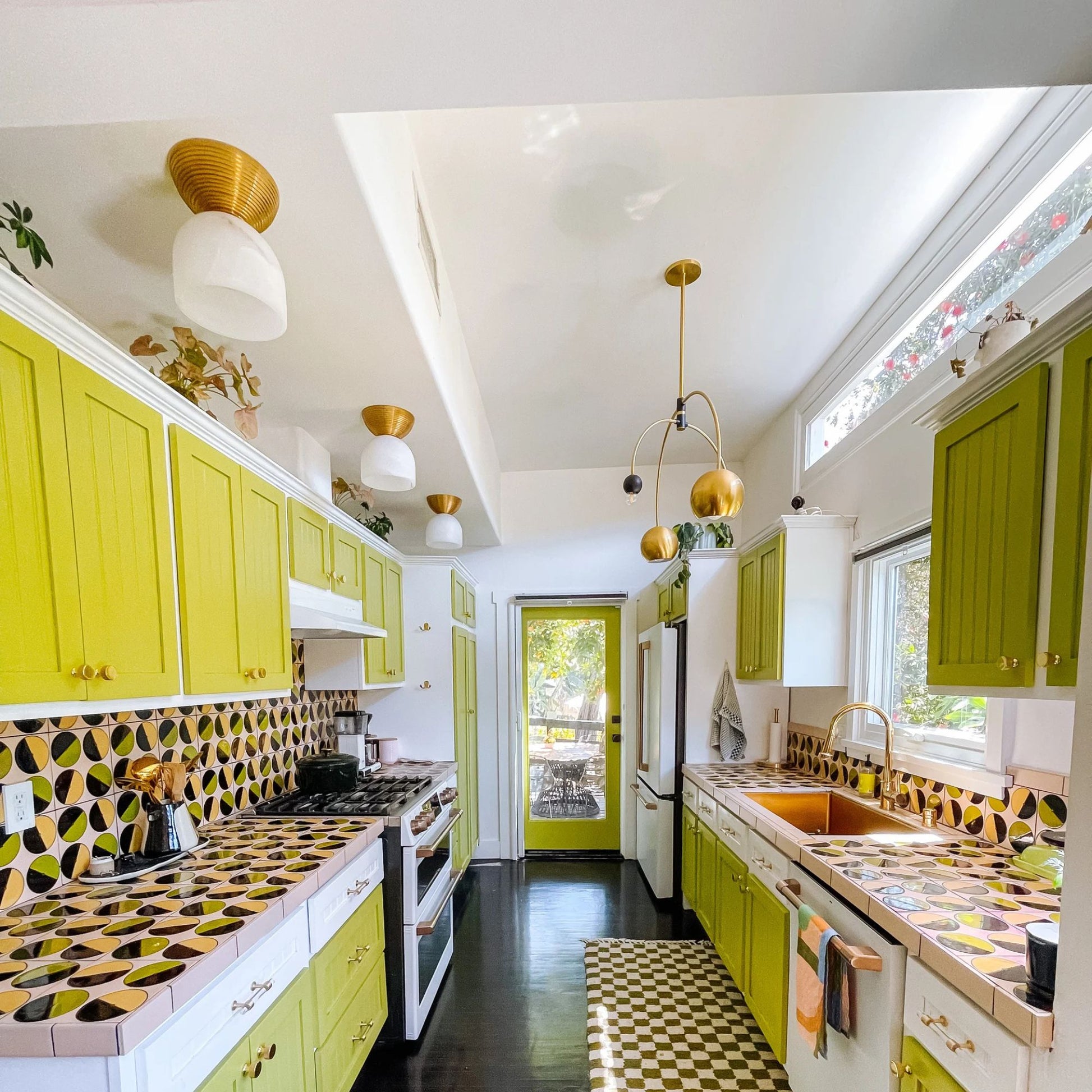 Mitzi - Willow 38" 4-Light Chandelier, Aged Brass/Black Finish | Bees Lighting