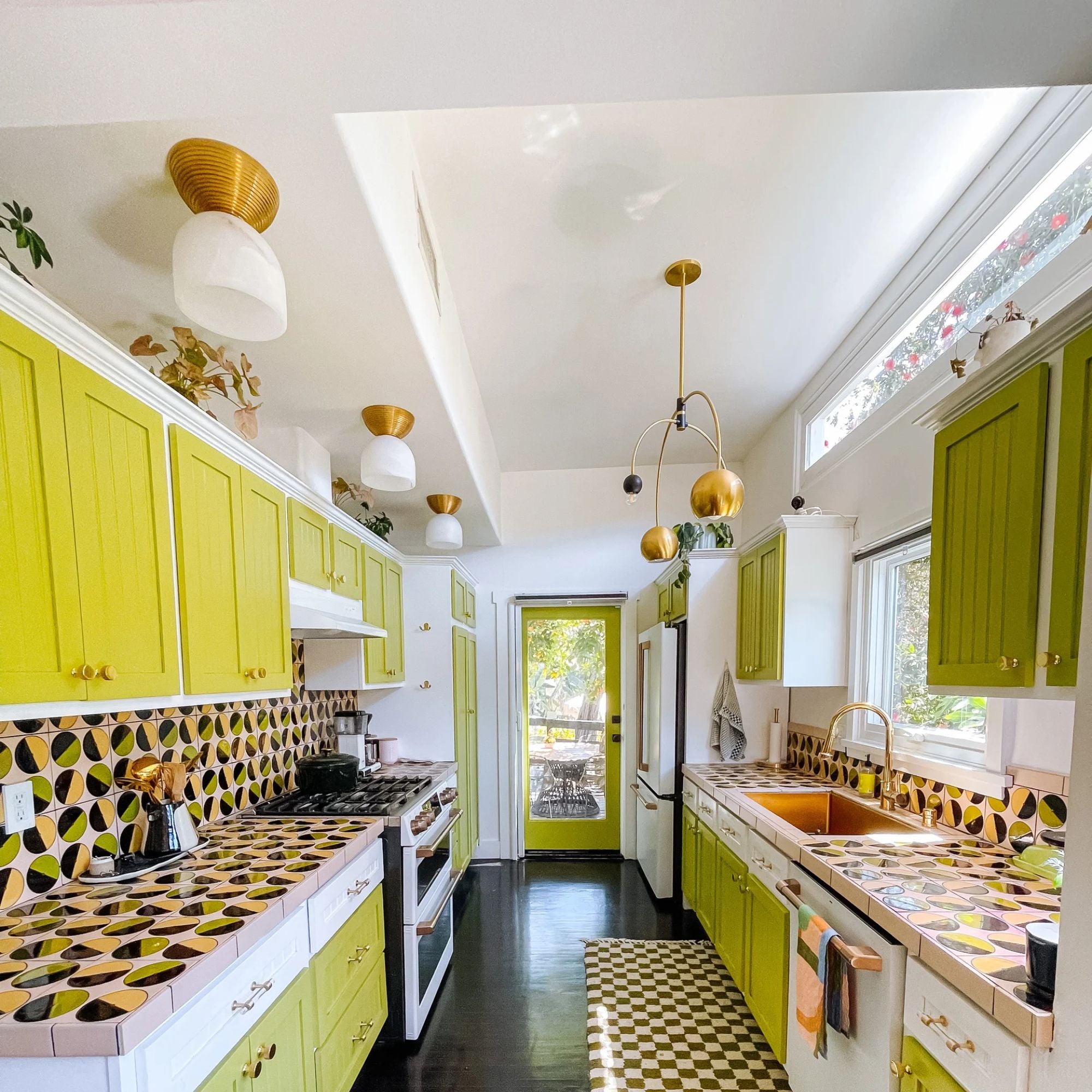 Mitzi - Willow 38" 4-Light Chandelier, Aged Brass/Black Finish | Bees Lighting