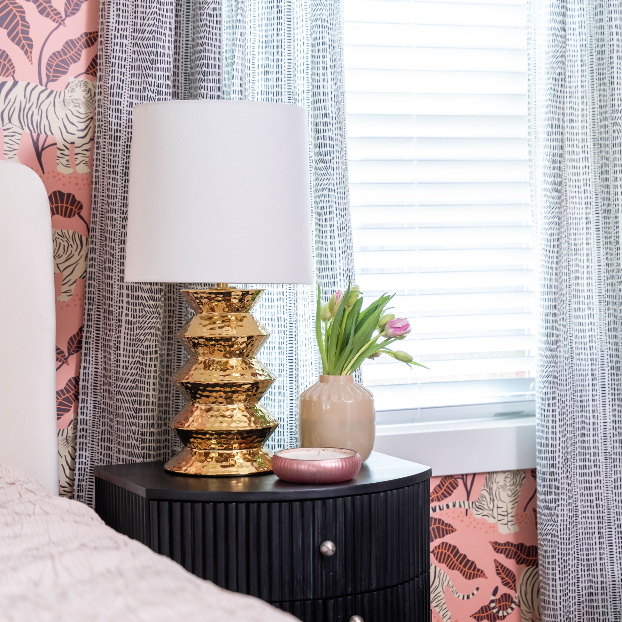 Zoe 25" Table Lamp, Aged Brass/Ceramic Gold Finish