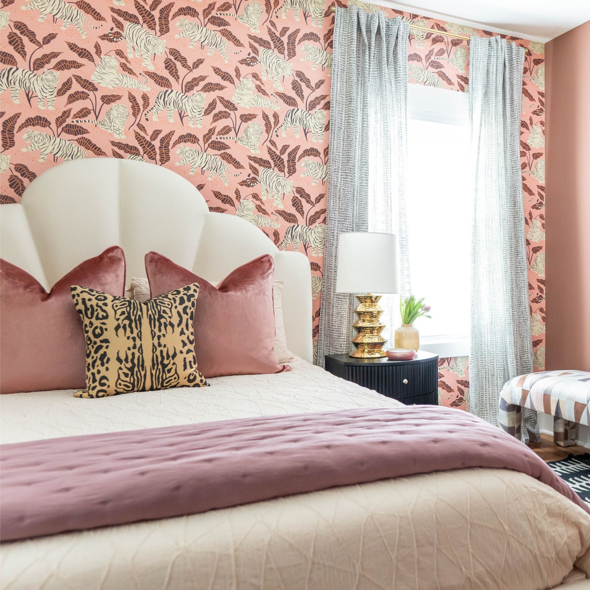 Zoe 25" Table Lamp, Aged Brass/Ceramic Gold Finish