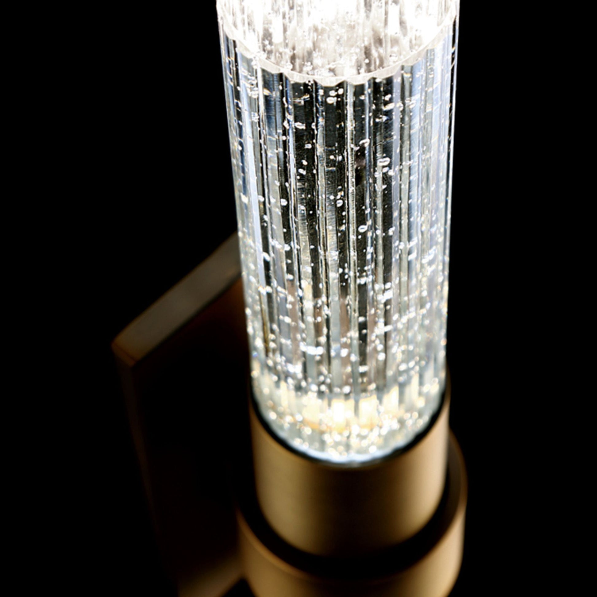 Ceres 18" LED Wall Light, Aged Brass Finish - Bees Lighting