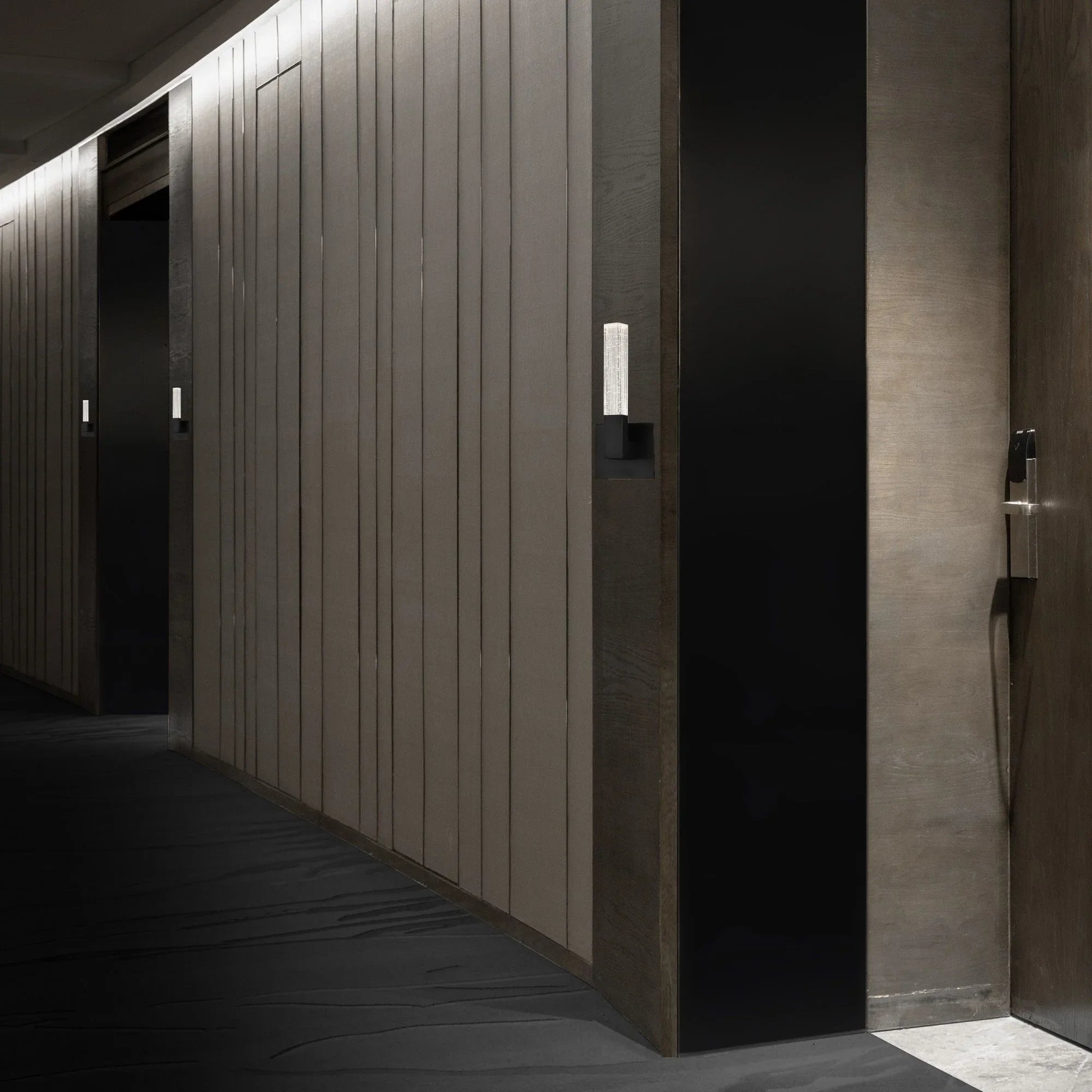 Cinema 15" LED Wall Light, Black Finish