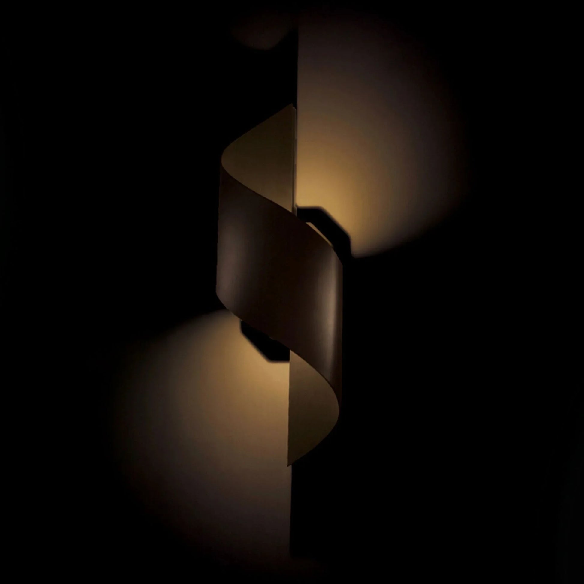 Modern Forms - Helix 24" LED Outdoor Wall Sconce, Bronze Finish | Bees Lighting