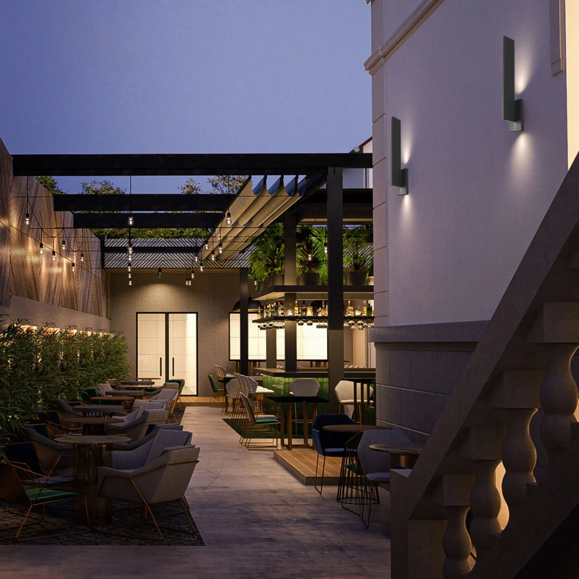 Modern Forms - Mako 22" LED Outdoor Wall Sconce, 3500K, Black Finish | Bees Lighting