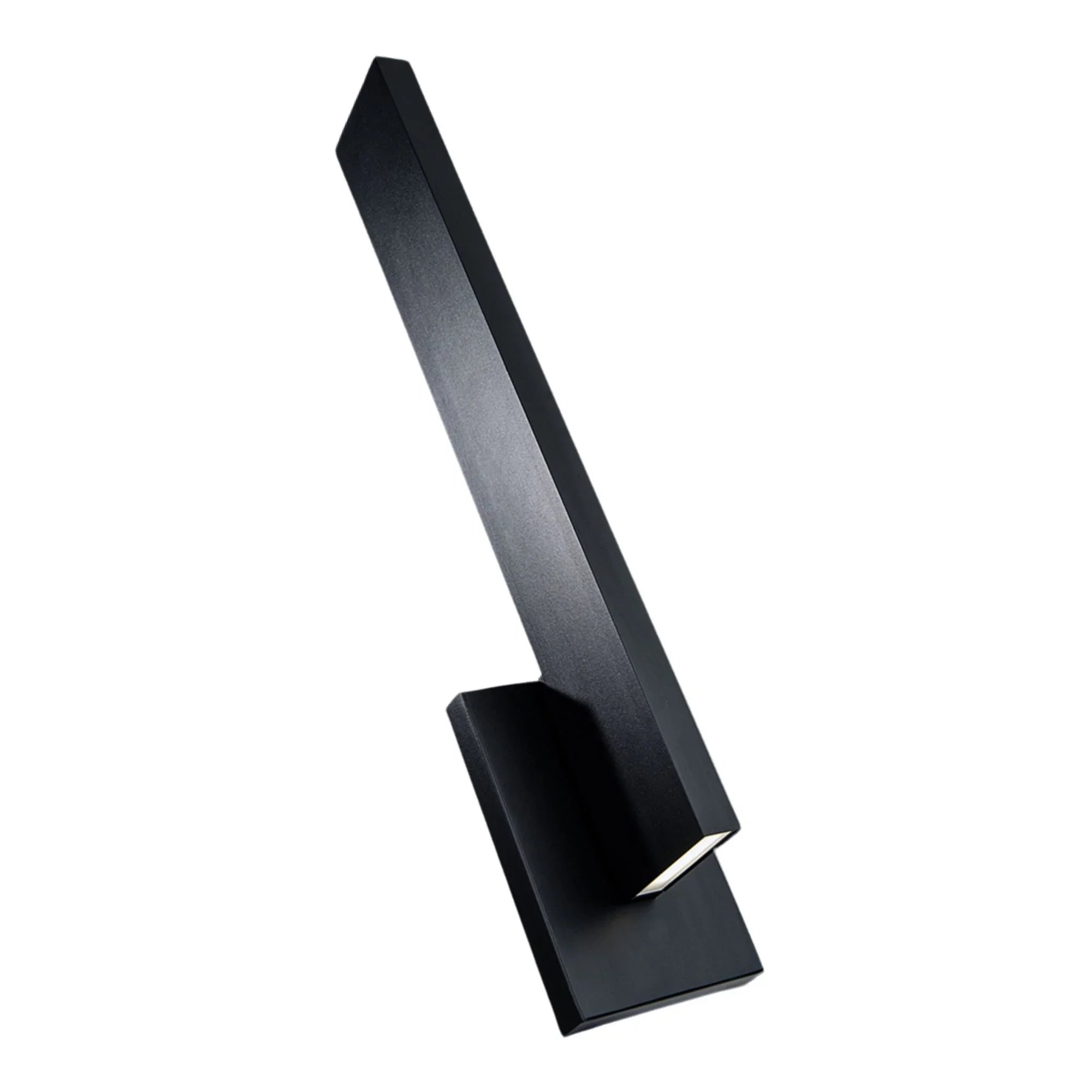 Modern Forms - Mako 22" LED Outdoor Wall Sconce, 3500K, Black Finish | Bees Lighting