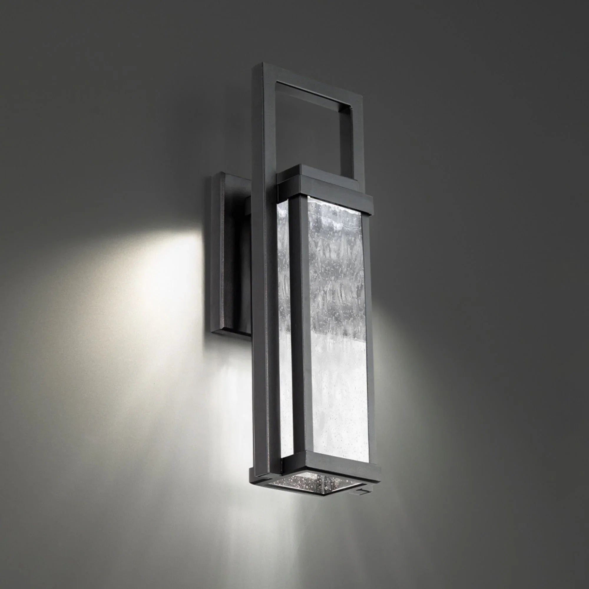 Modern Forms - Revere 25" LED Outdoor Wall Sconce, Black Finish | Bees Lighting