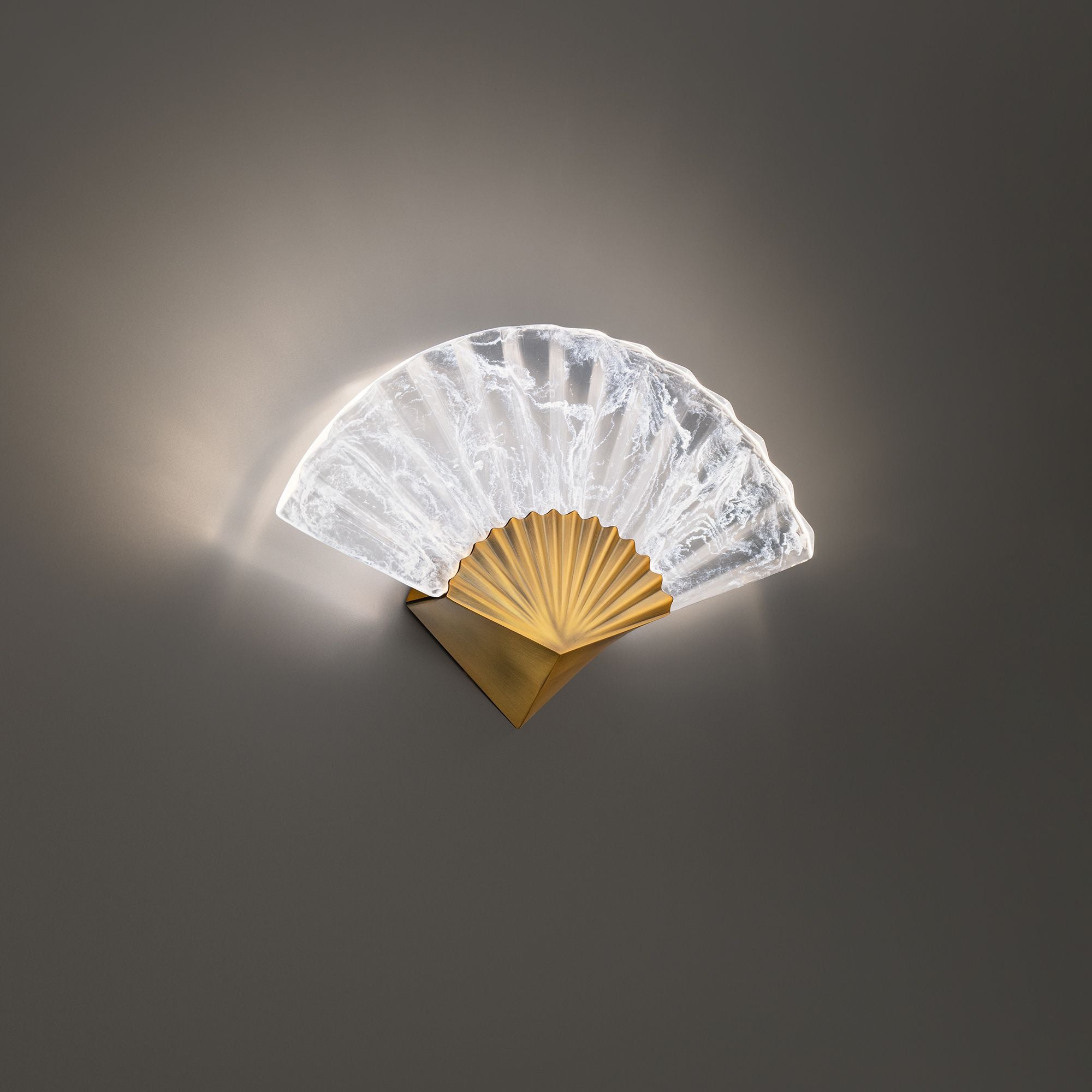 Sensu 17" LED Wall Sconce, Aged Brass Finish