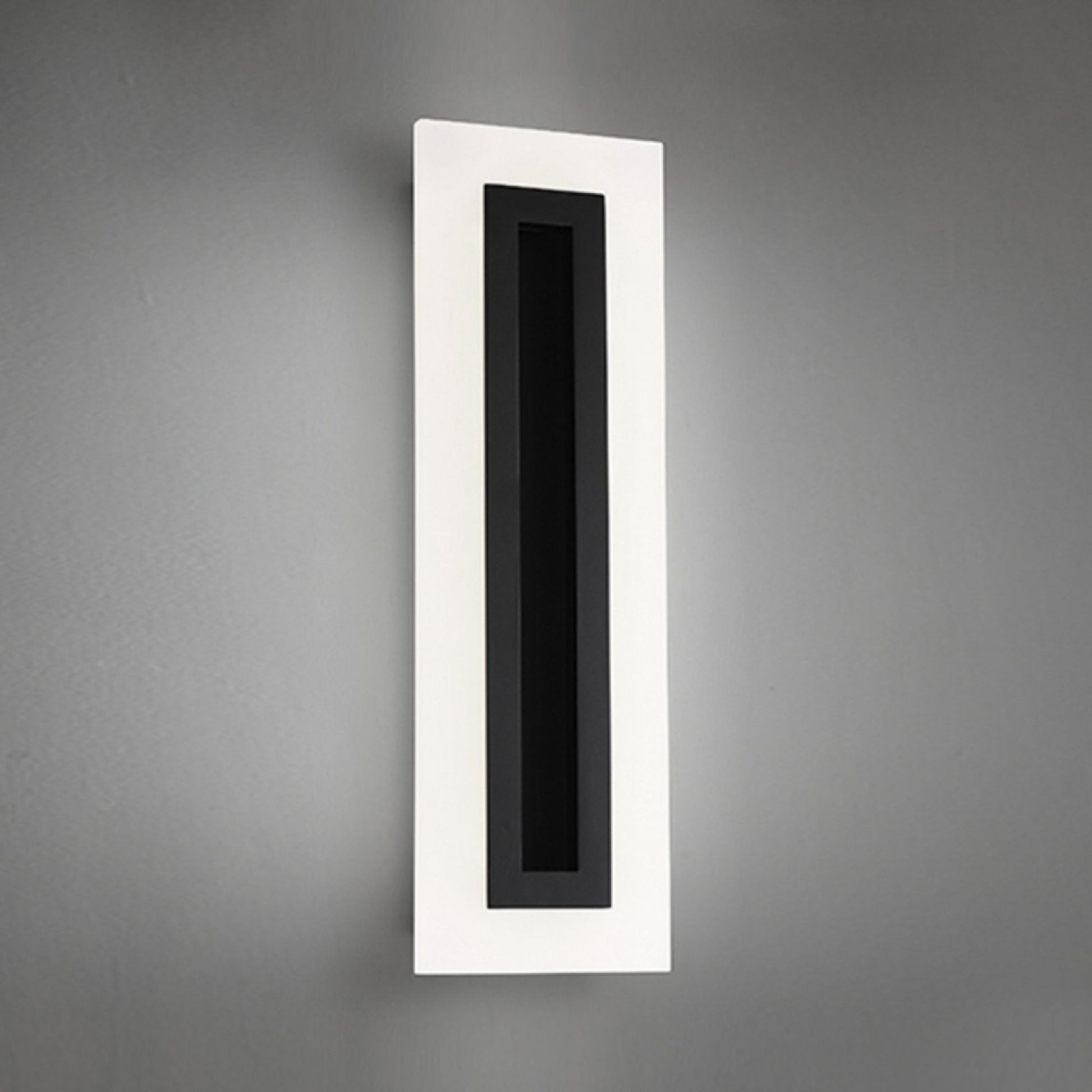 Shadow 24" LED Outdoor Wall Sconce, Black Finish - Bees Lighting