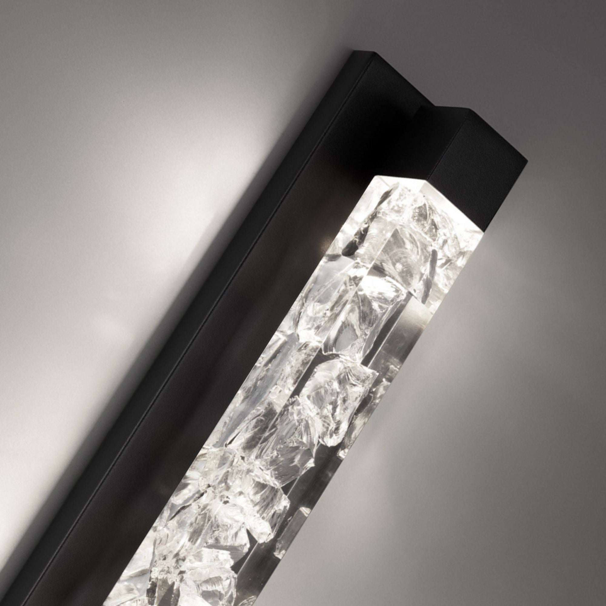 Terra 20" LED Vanity Light, Black Finish