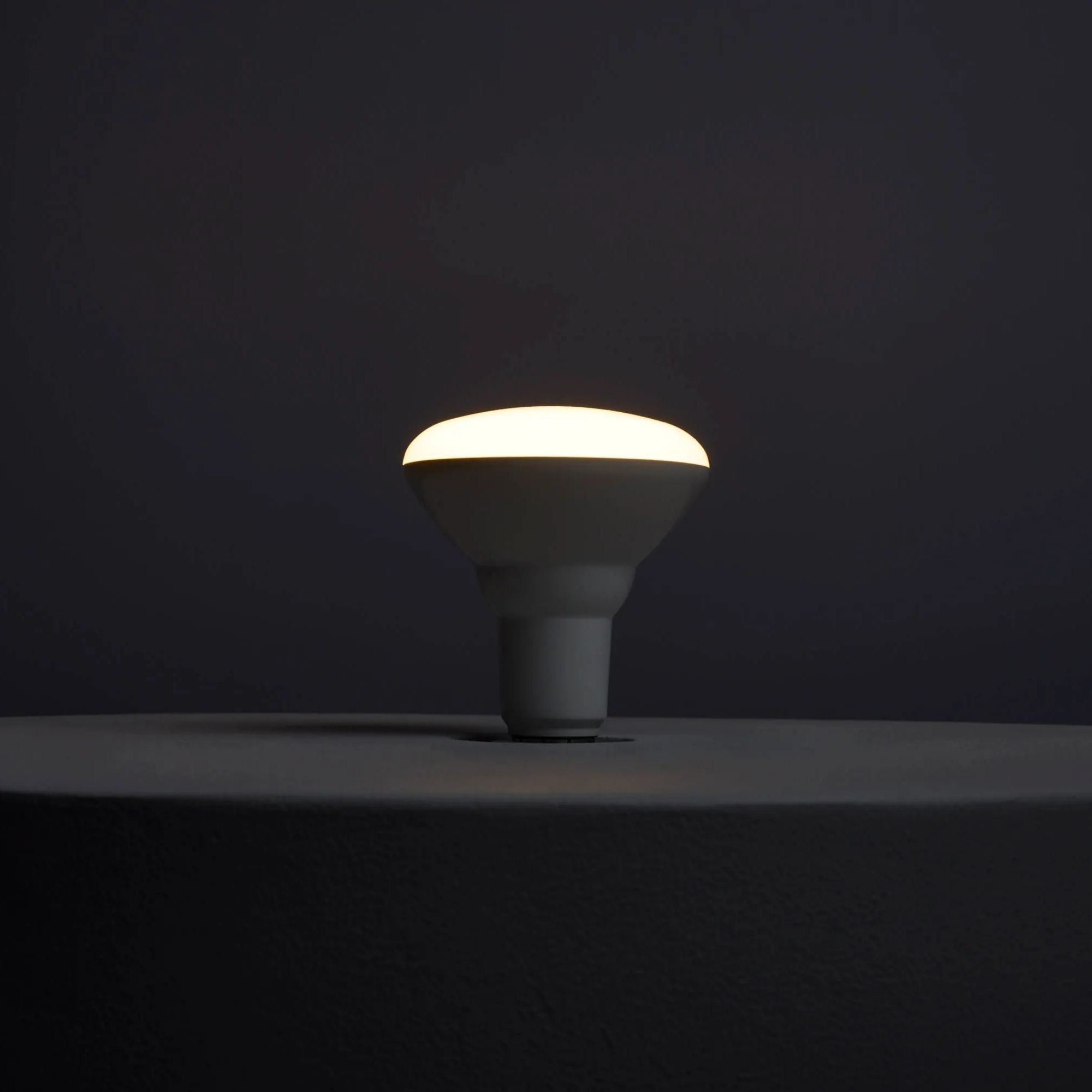 Starfish BR30 Wi-Fi Smart LED Bulb, 10W, 800 Lm, 27K-50K RGBTW, E26 Base, 120V