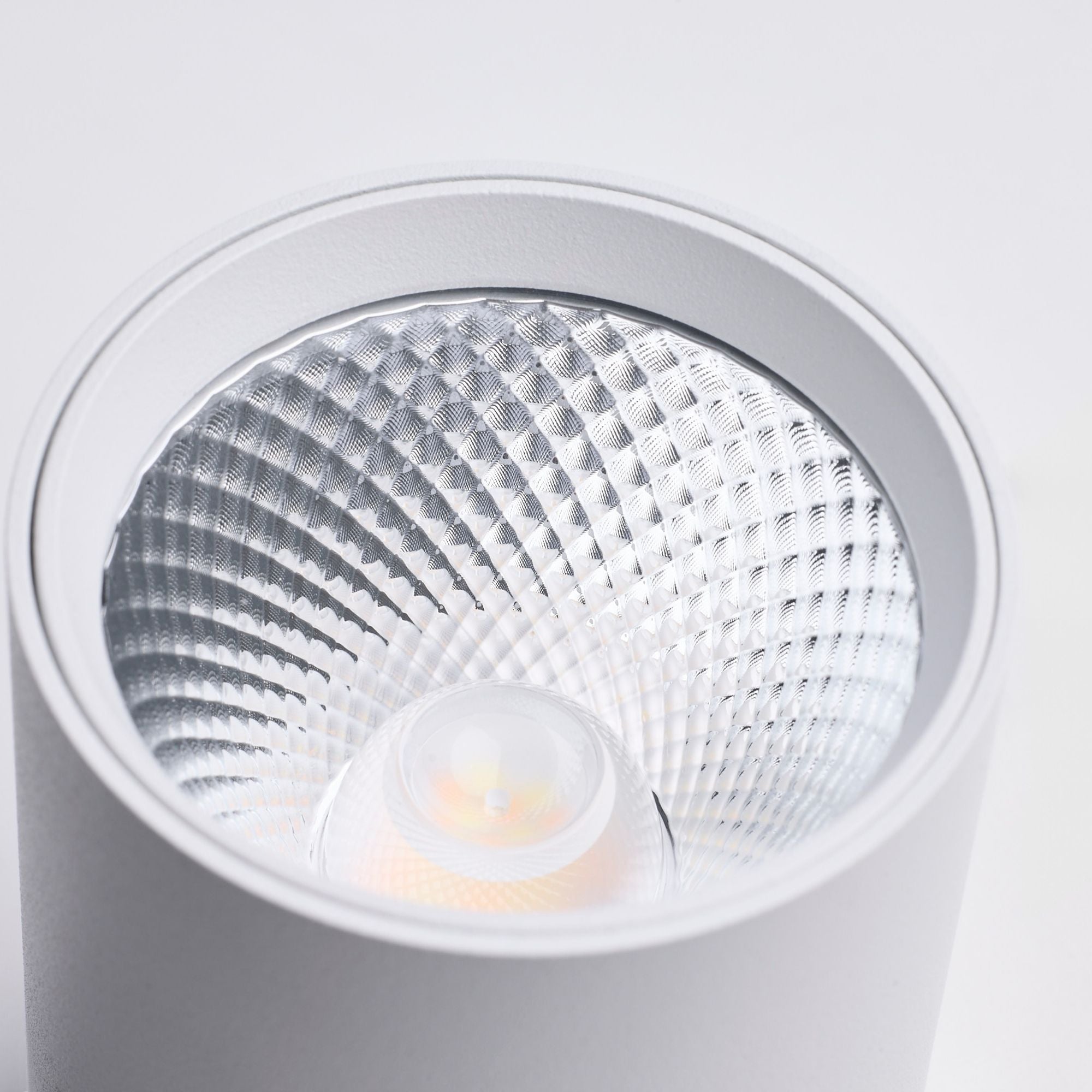 Satco Round Track Head, H-Type, White, Selectable CCT, 500 Lumens, 36° Beam Angle