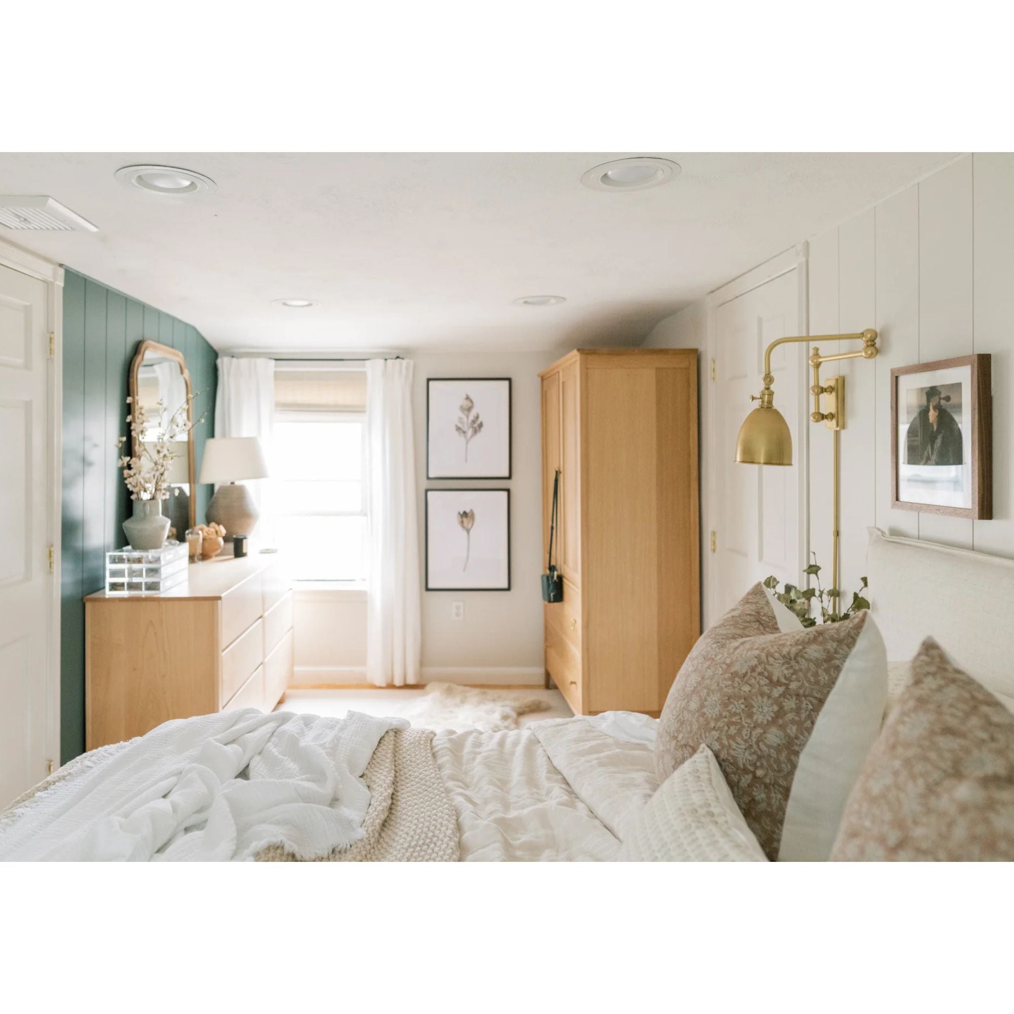 Troy Lighting - Calabria 22" Table Lamp, Reggio Finish | Bees Lighting