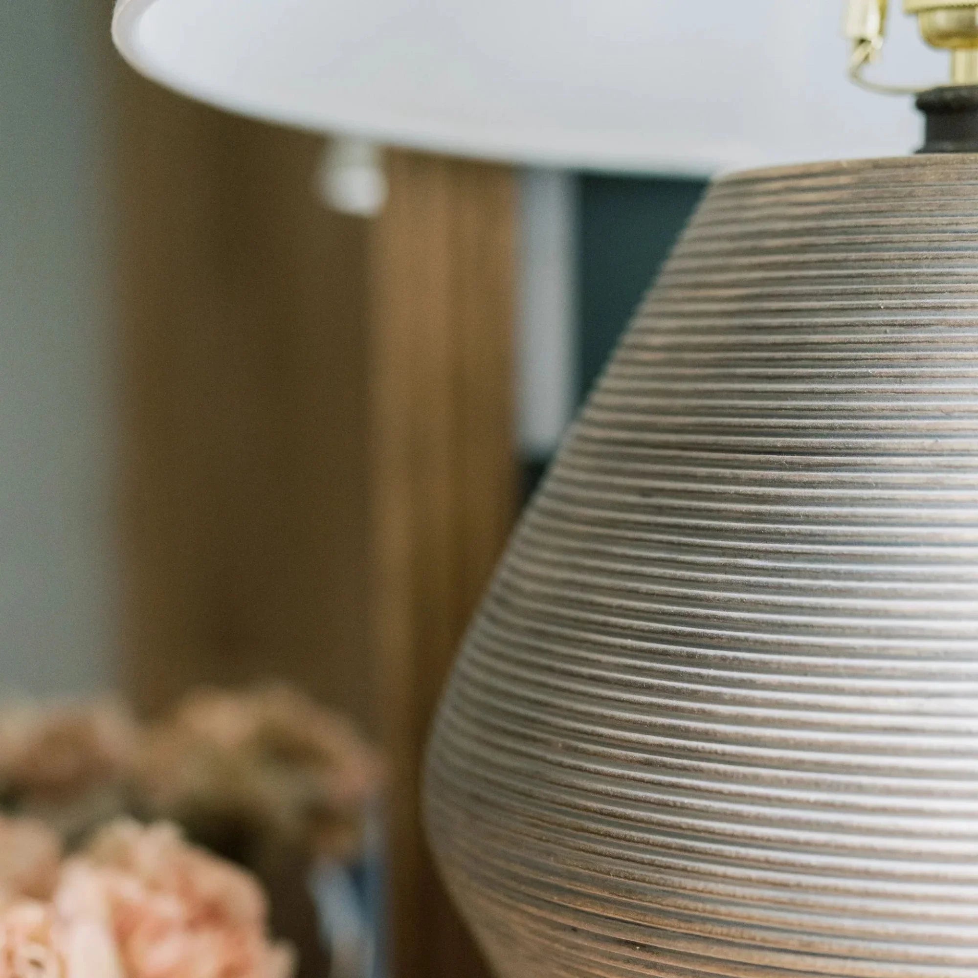 Troy PTL1011 Calabria Table Lamp | Reggio Ceramic – Bees Lighting