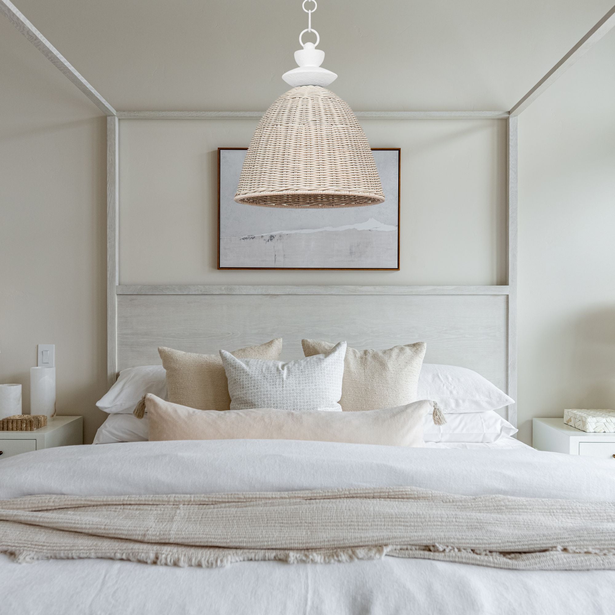 Kahn 18" Pendant, Gesso White Finish