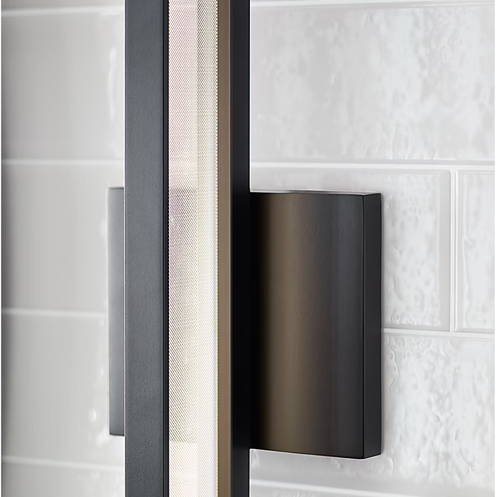 Banda 36" LED Bath, Matte Black Finish