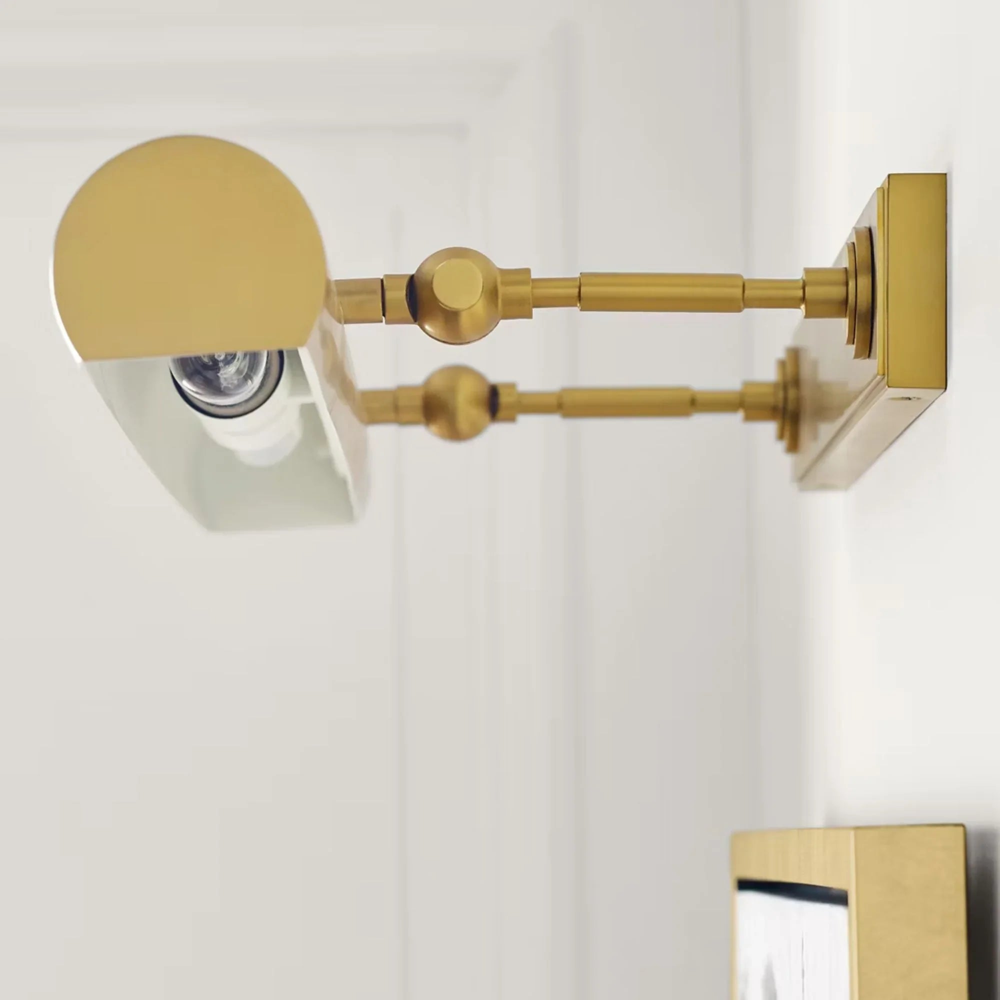 Visual Comfort Studio - Kenyon 30" Picture Light, Burnished Brass Finish | Bees Lighting